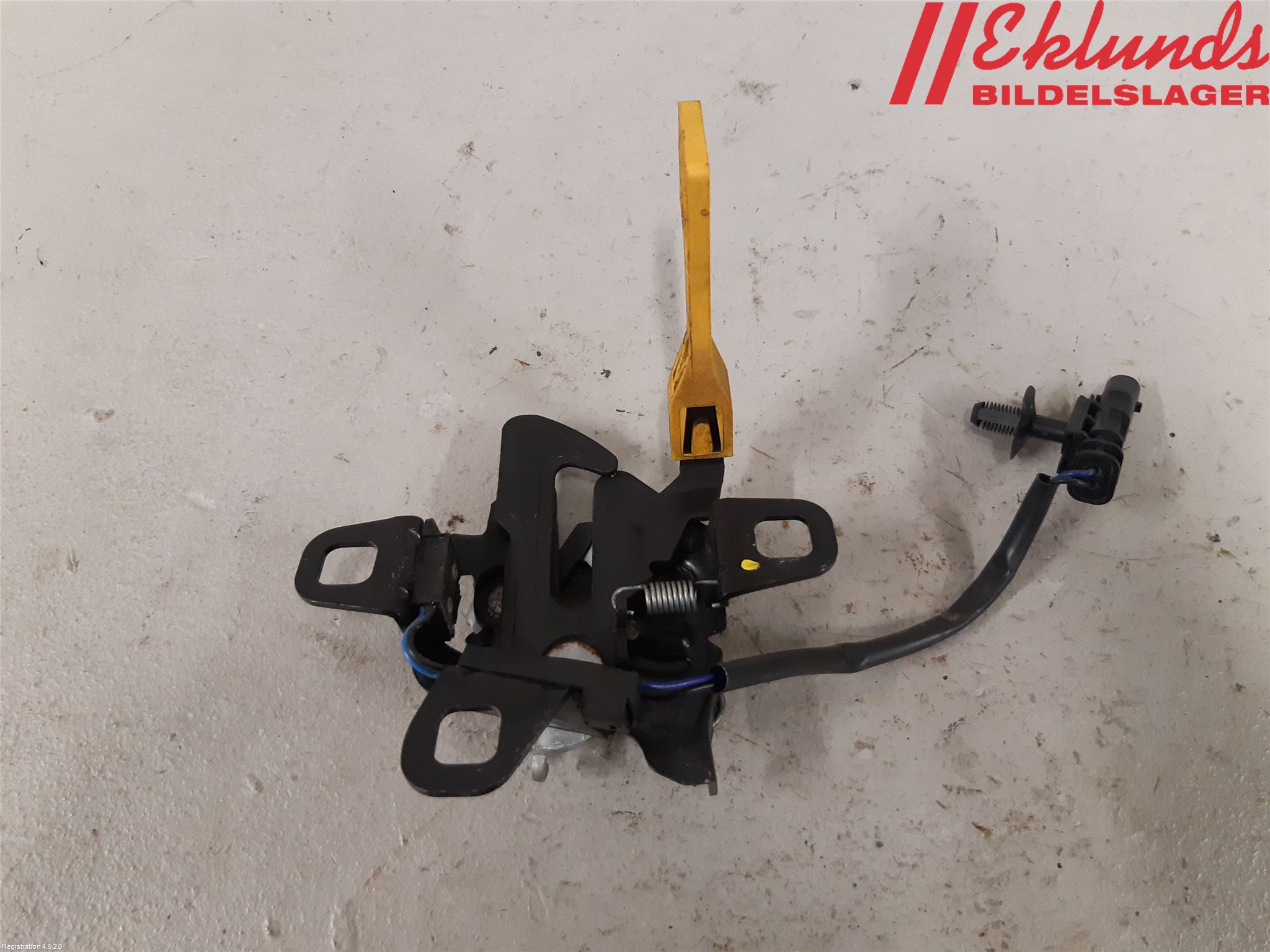 Fiat 500X 15- Huvlås