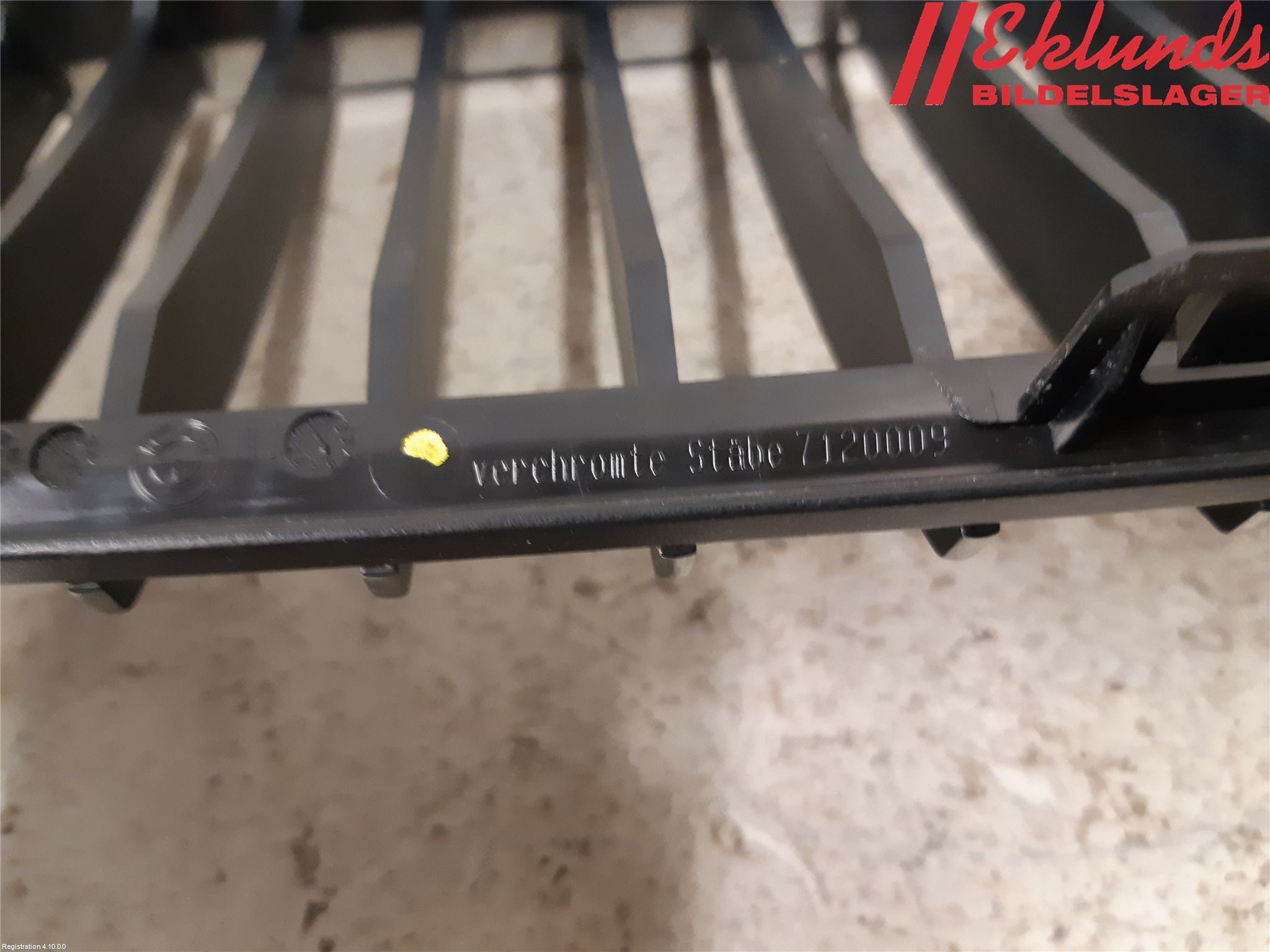 BMW 3 E90/91 SED/TOU 05-12 Grilldel Vänster