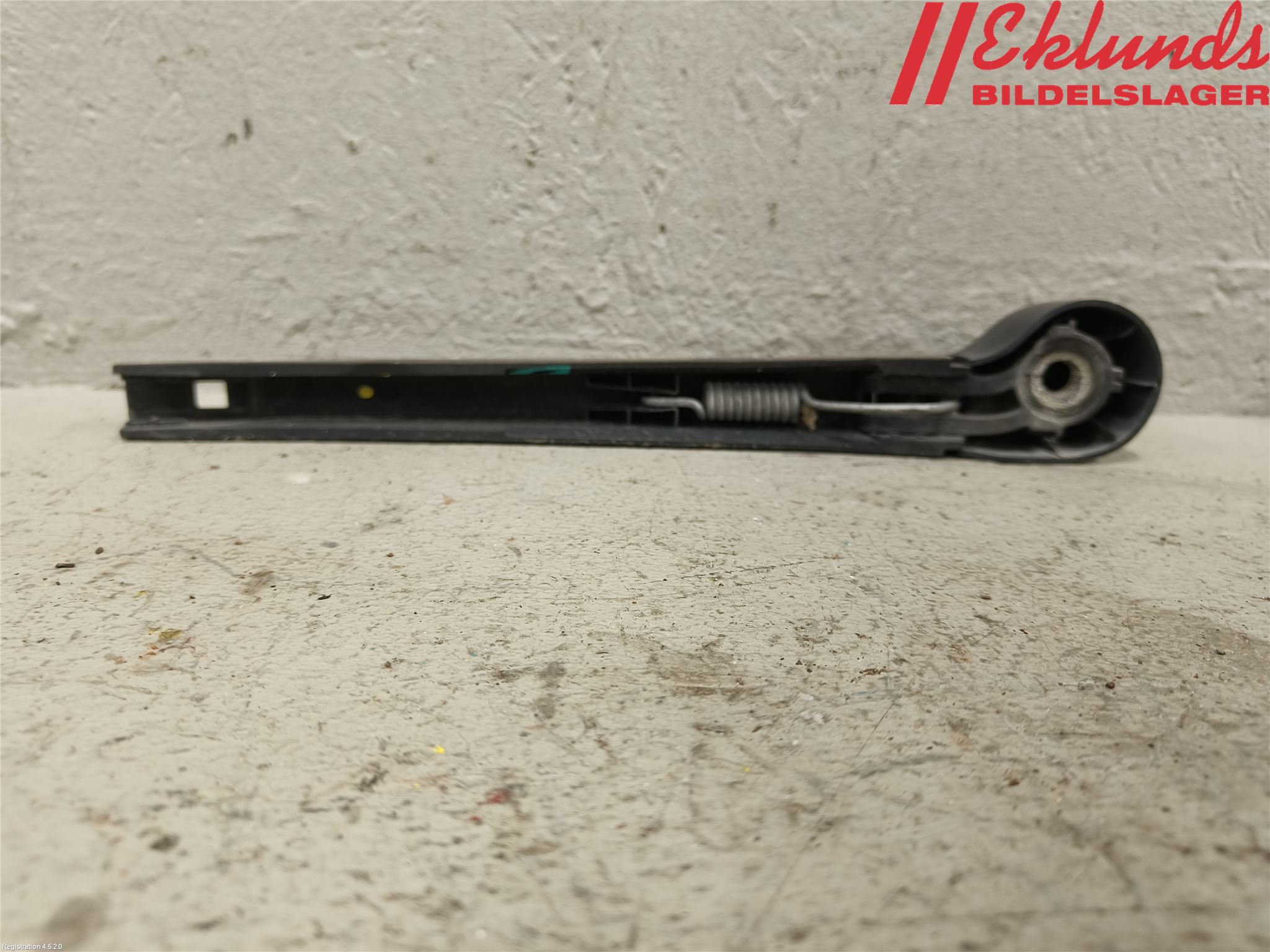 Volkswagen VW PASSAT 15-19 Torkararm-Bakruta