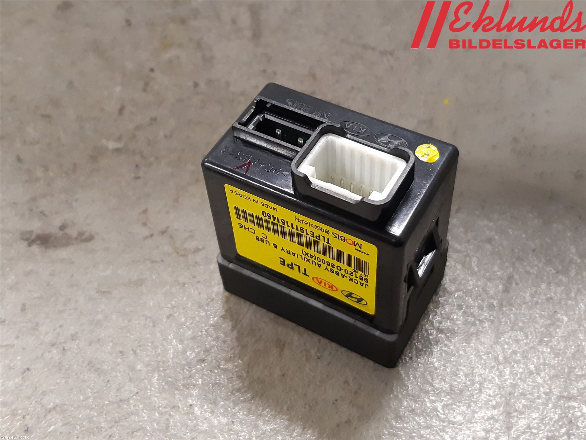 Hyundai TUCSON 05- Usb Connection