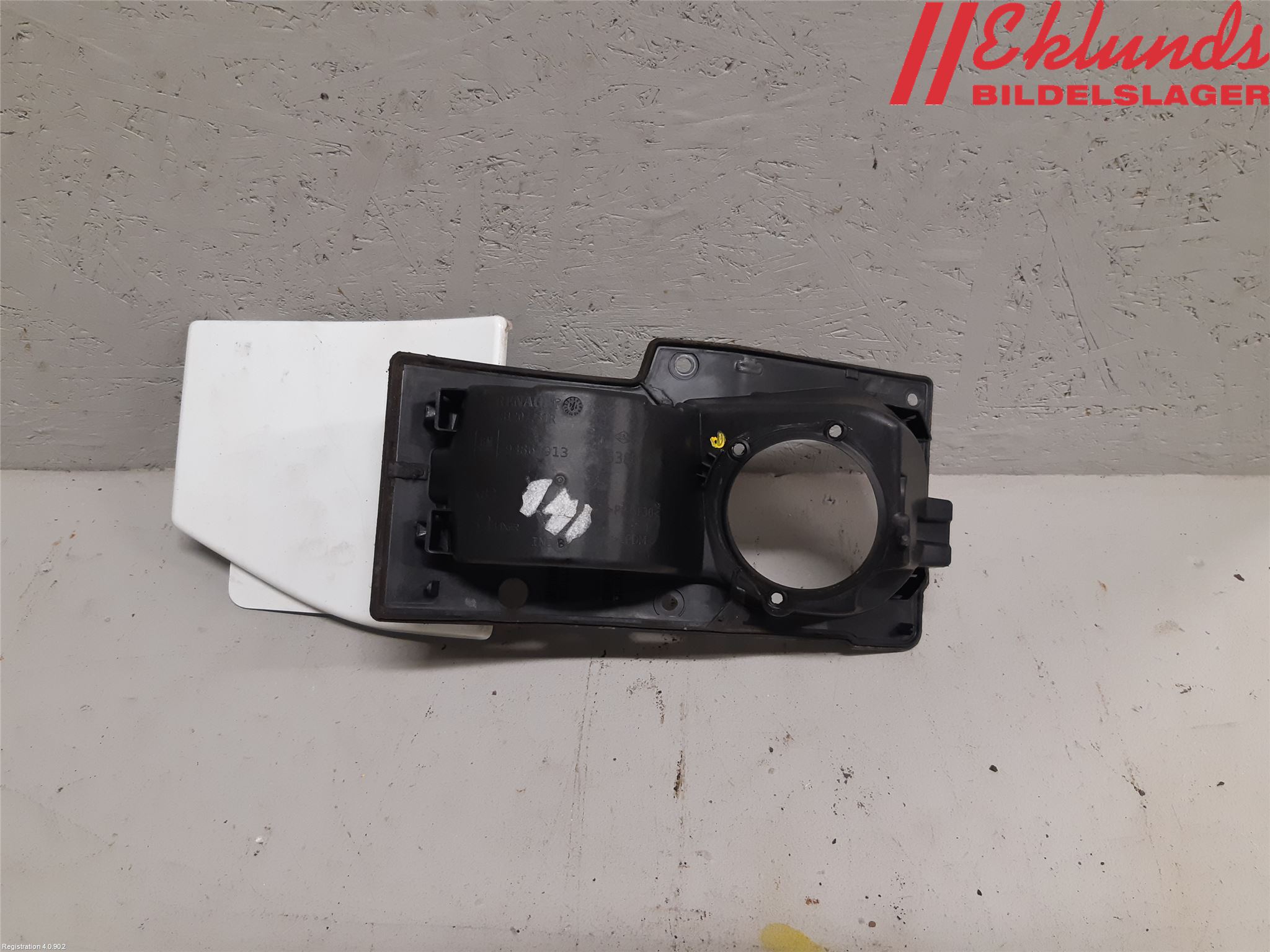 Renault TRAFIC/E-TECH 15- Tanklucka