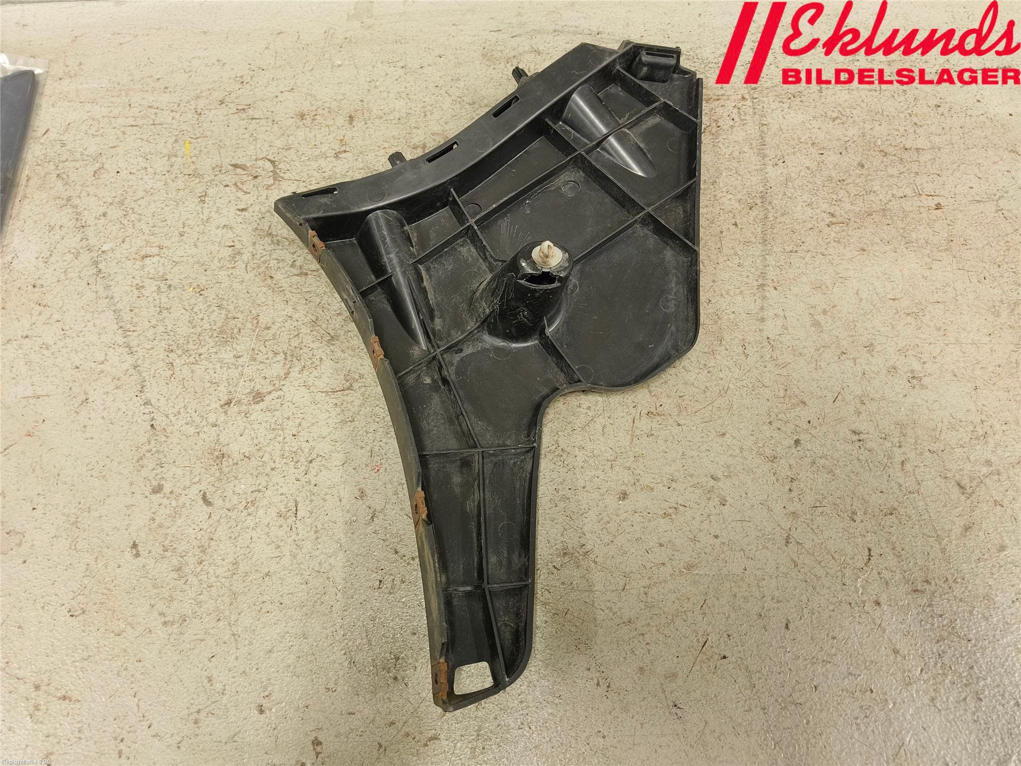 Volvo S60 11-13 Stötfångarfäste Bak Hö