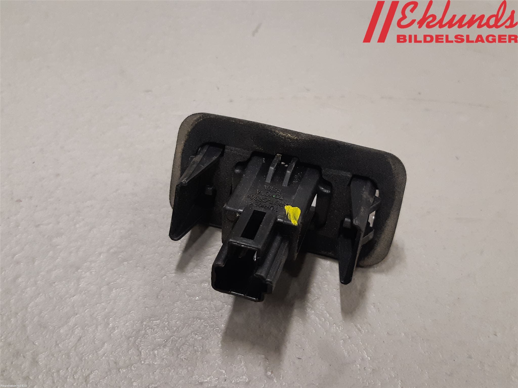 Toyota YARIS XP130 15-20 Skylt Belysning