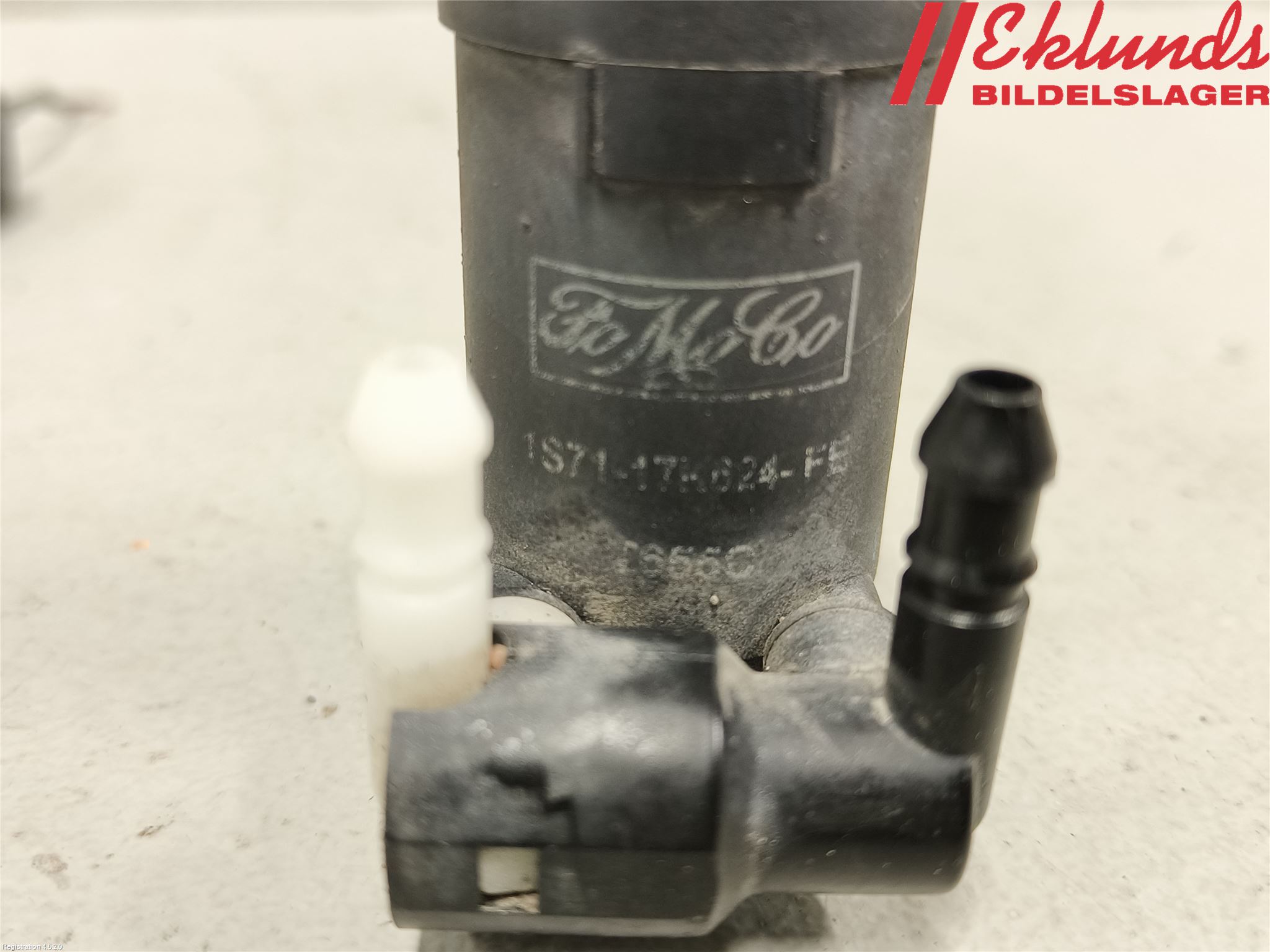 Ford S-MAX 06-15 Spolarpump Vindruta