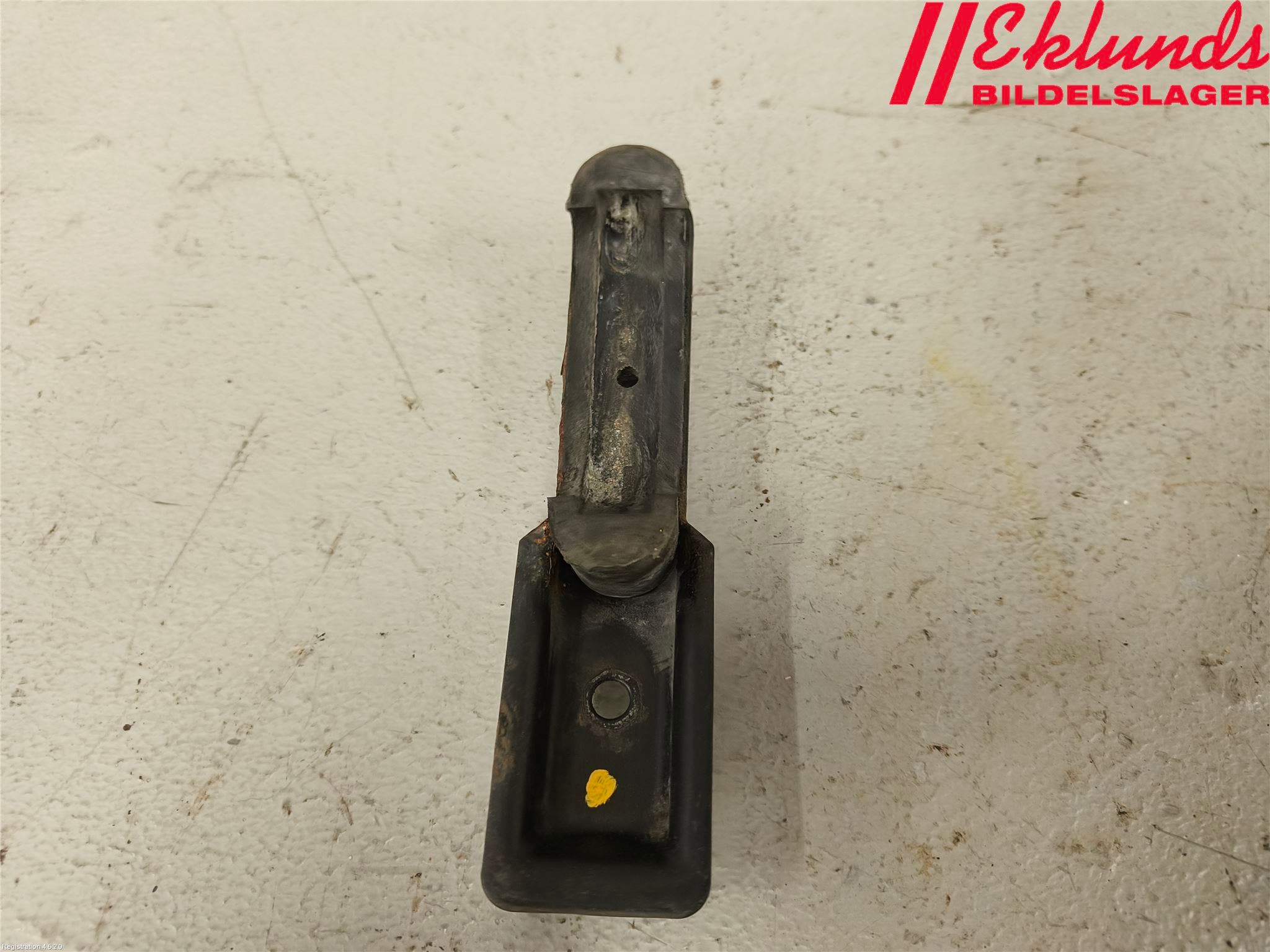 Volvo 960 91-97 Kylarfäste-Ram-Balk