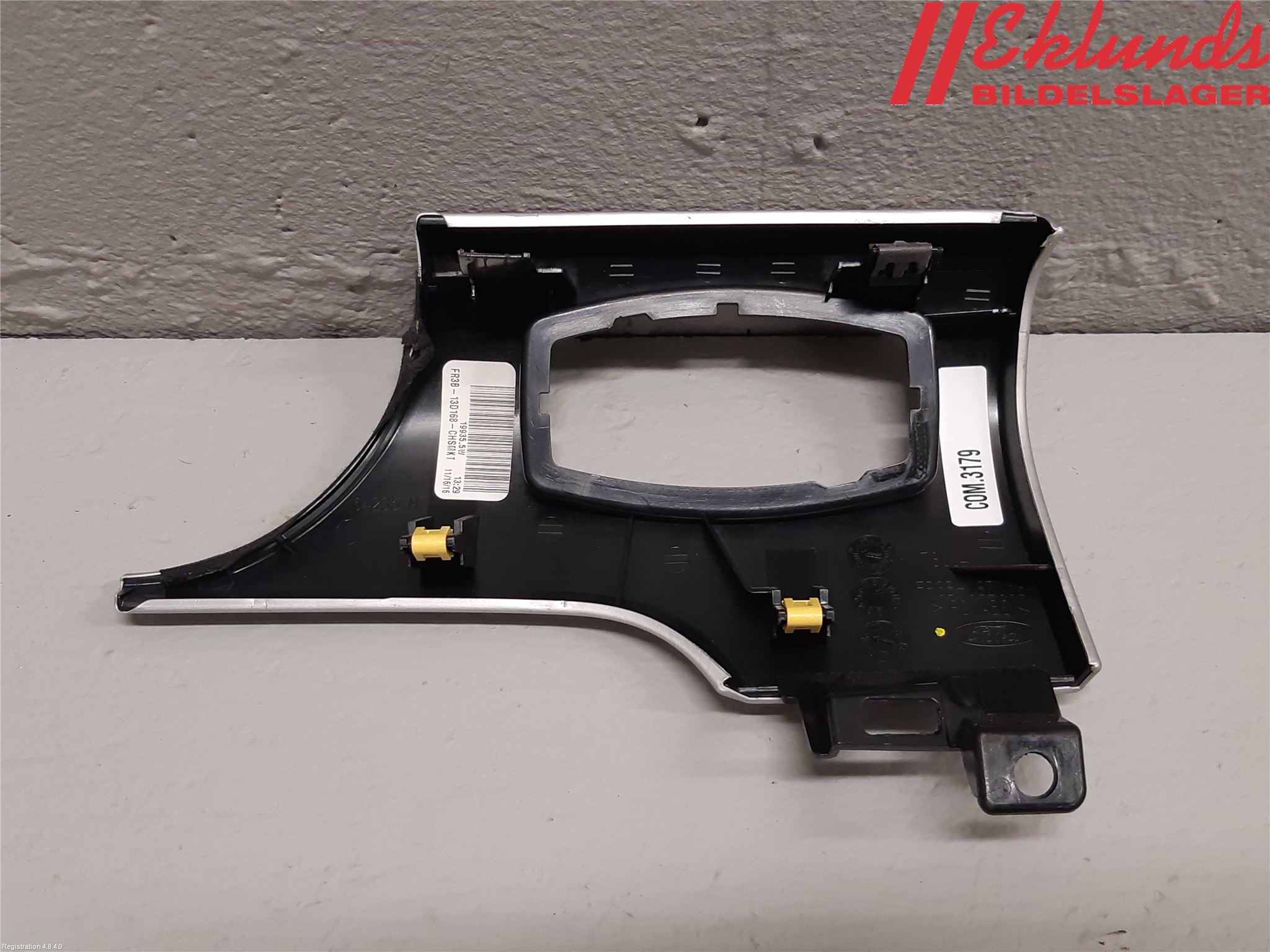 Ford MUSTANG VI 15-22 Instrumentbräda Inlägg-Dekorlist