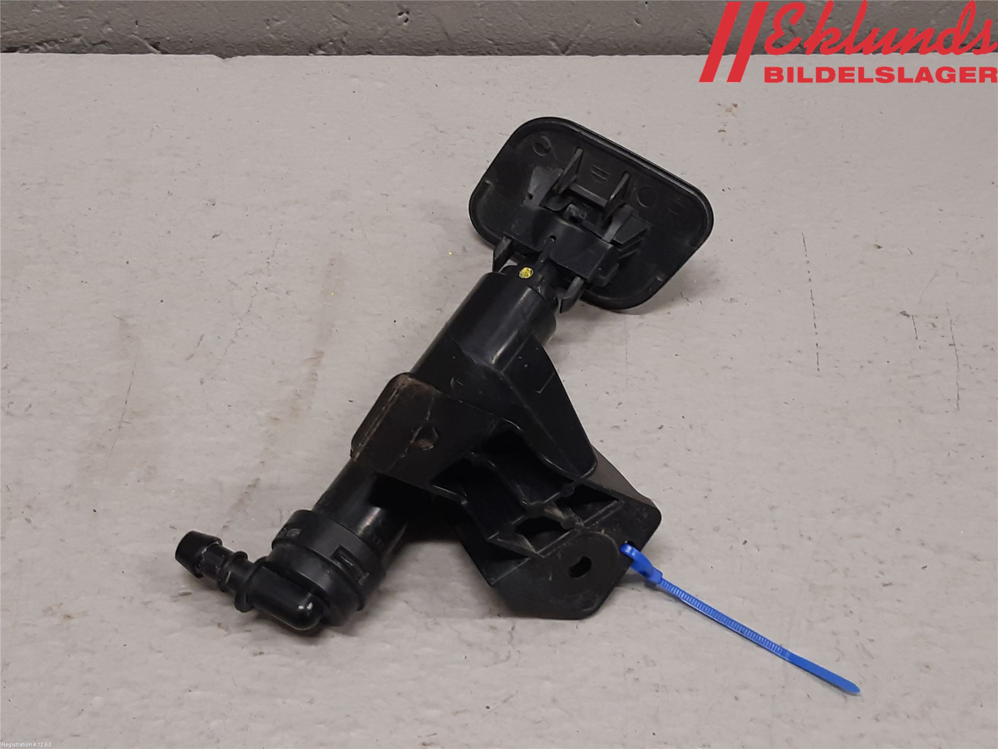 Kia CEED 12-18 Spolarmunstycke Strålkastare