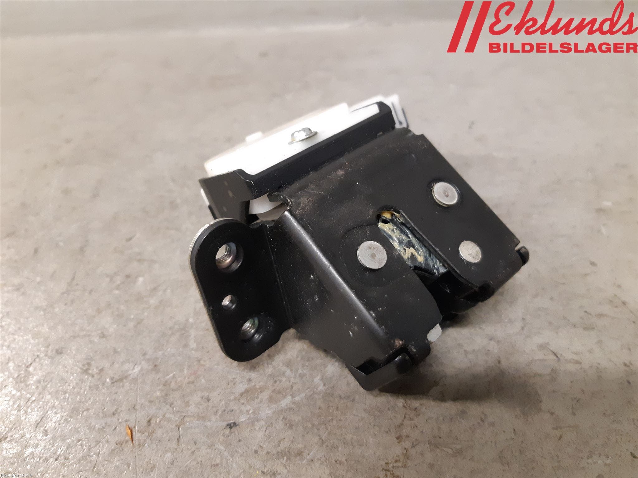 Mazda 3 III 14-19 Låskista Baklucka