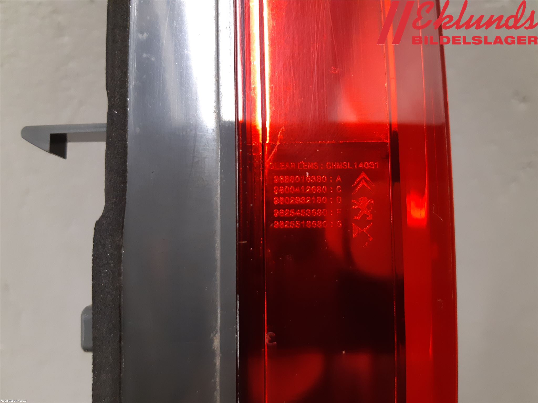 Peugeot 2008/E-2008 20- Bromsljus Bakruta