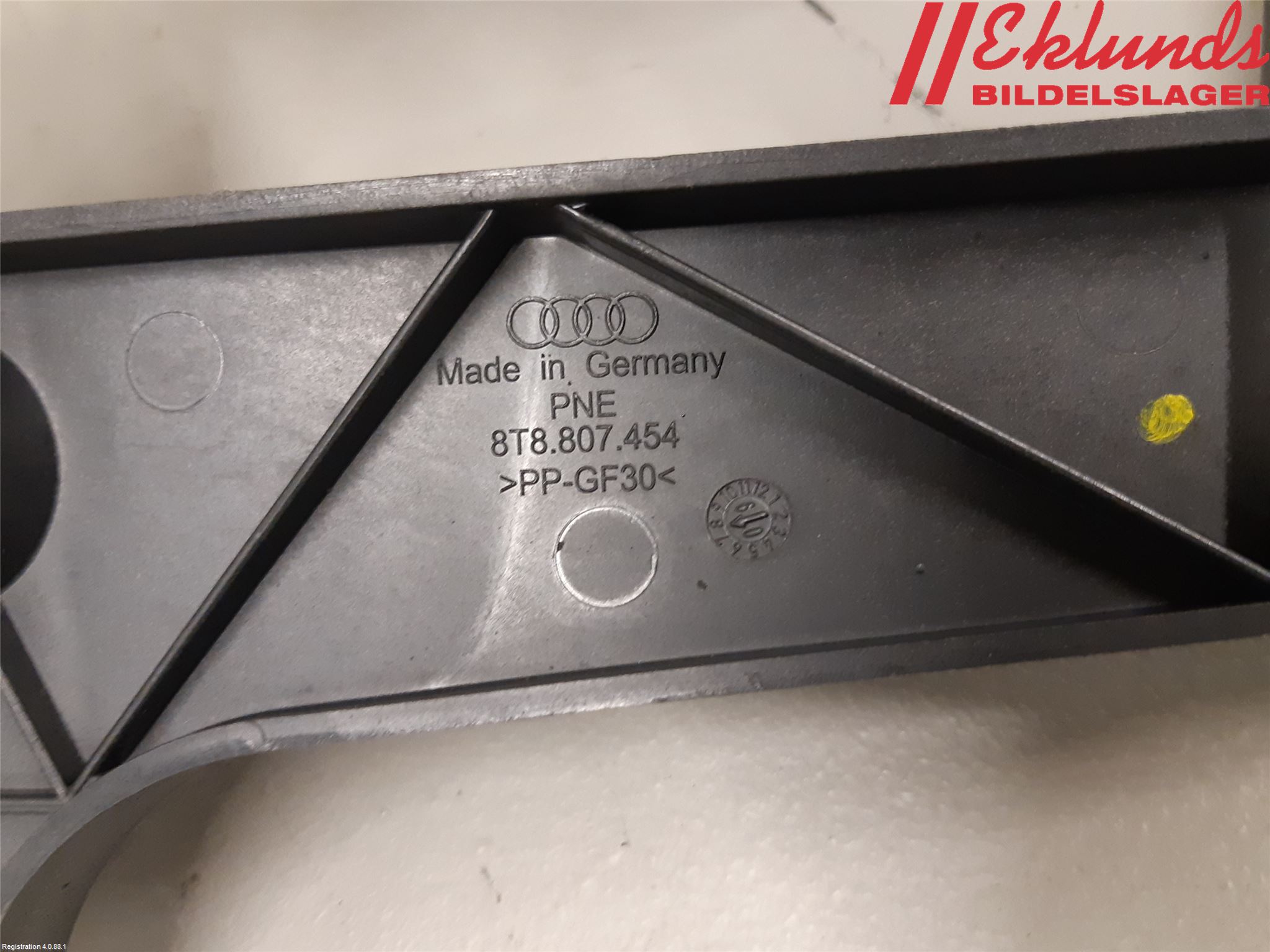 Audi A5 07-16 Stötfångarfäste Bak Hö