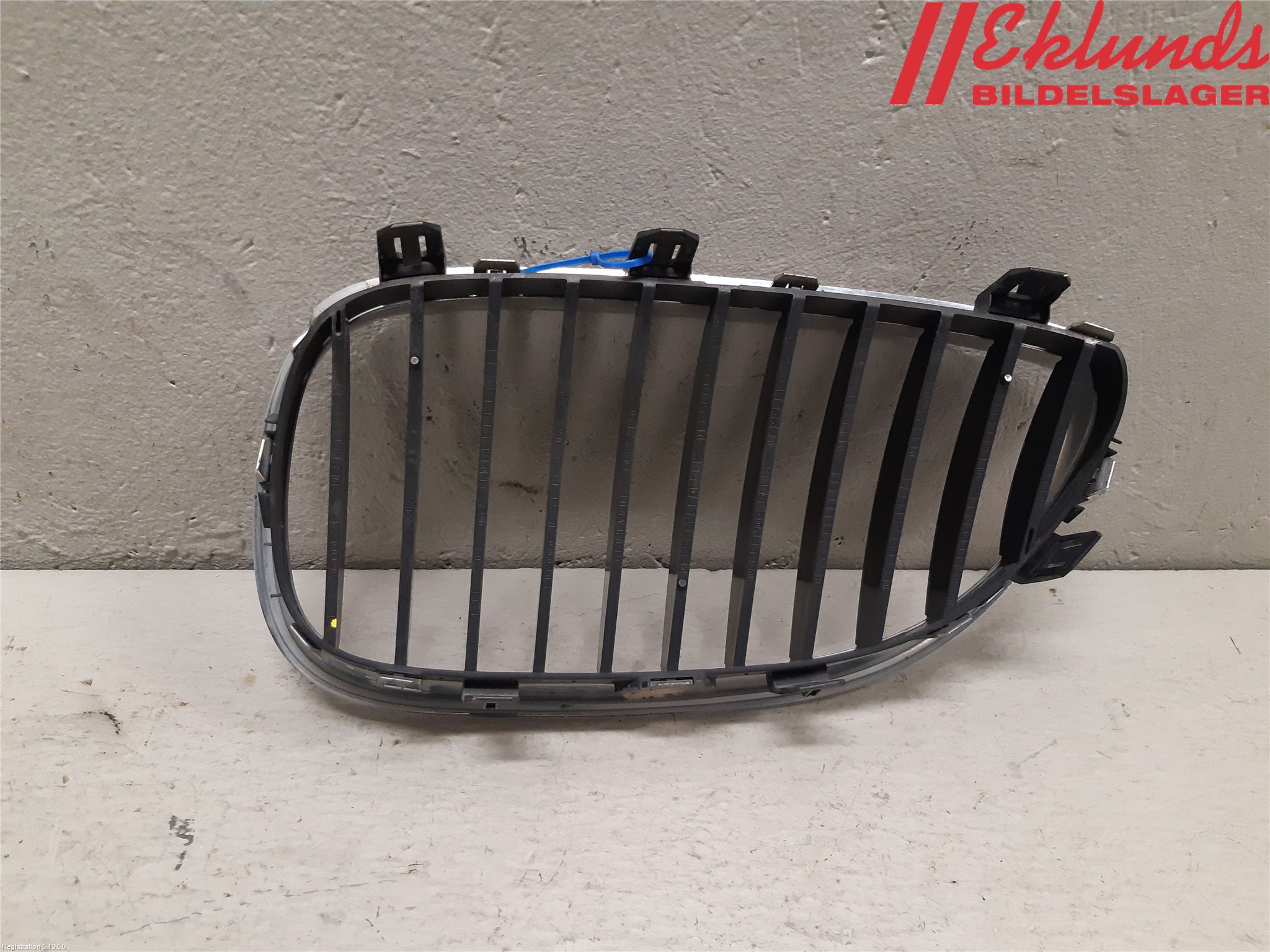 BMW 5 E60/61 Sed/Tou 02-10 Grilldel Höger