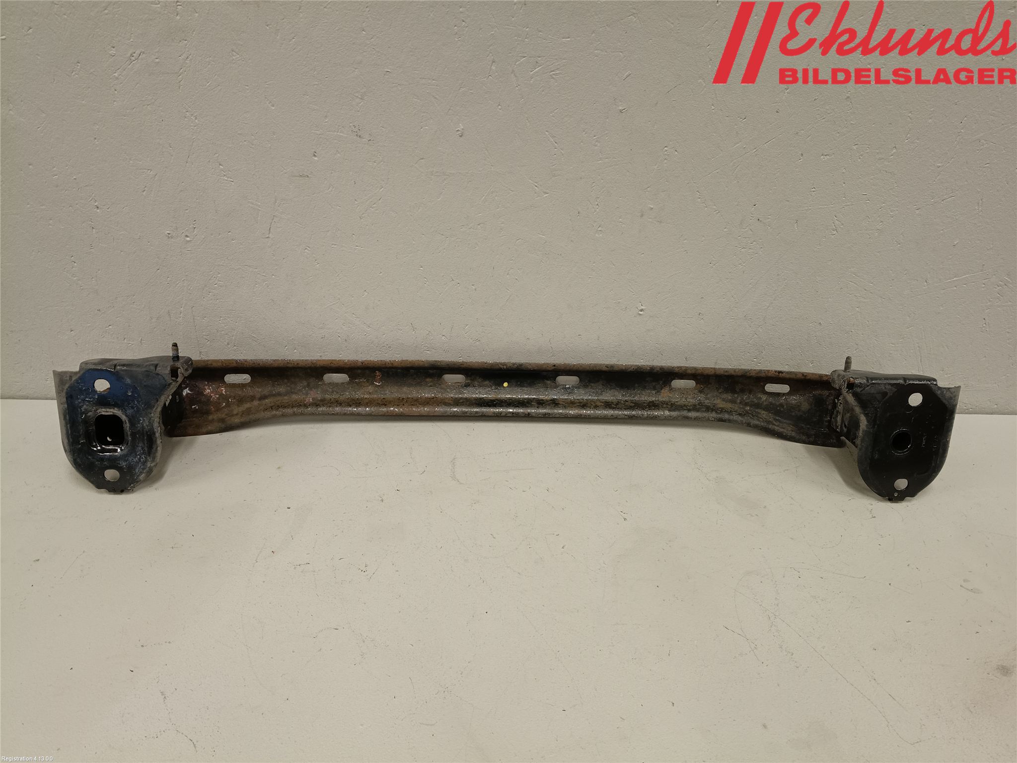BMW 5 F10/F11/F18 09-17 Stötfångarbalk Bak