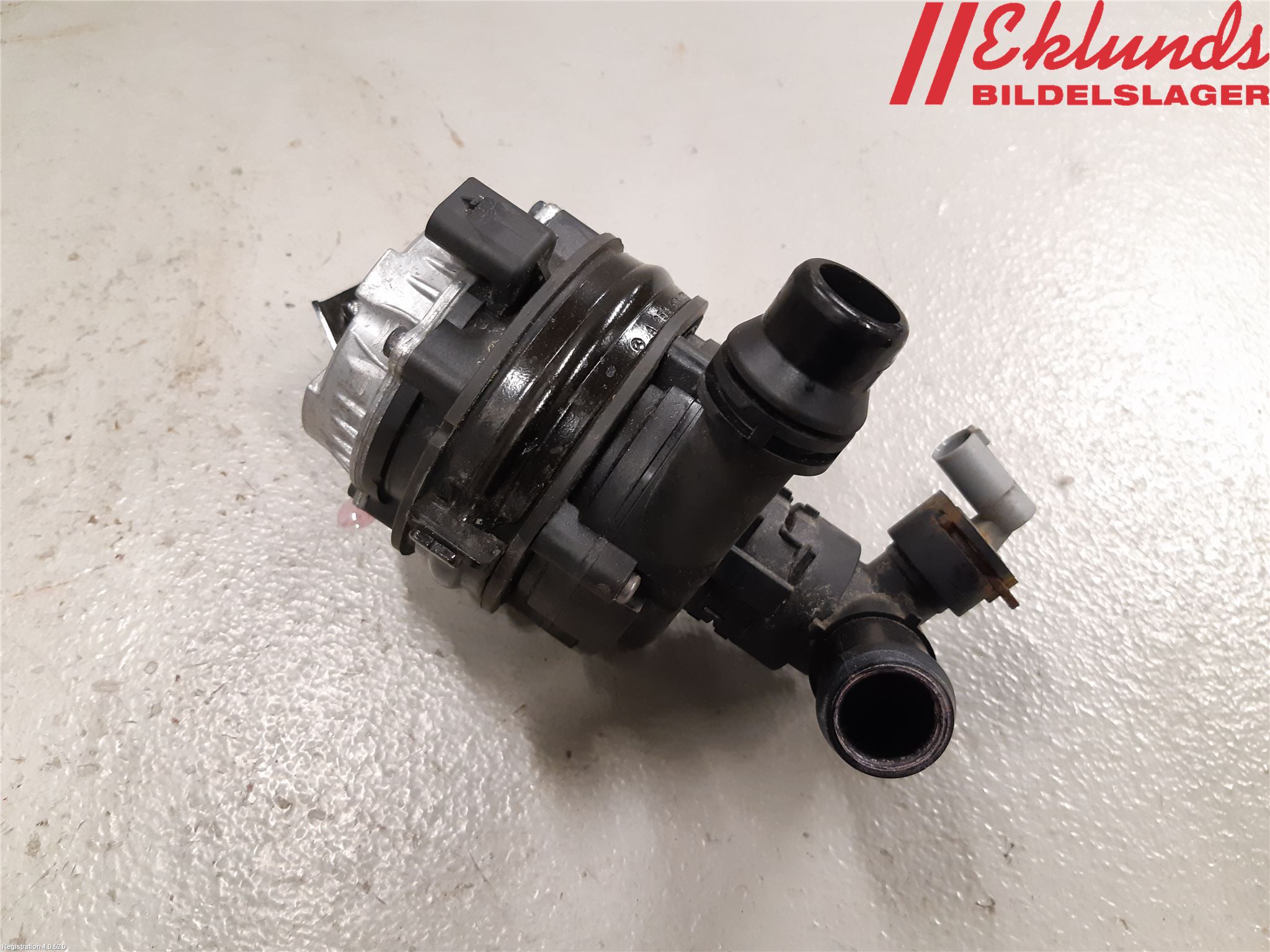 Mercedes-Benz MB E-KLASS (W213) 16-23 Vattenpump