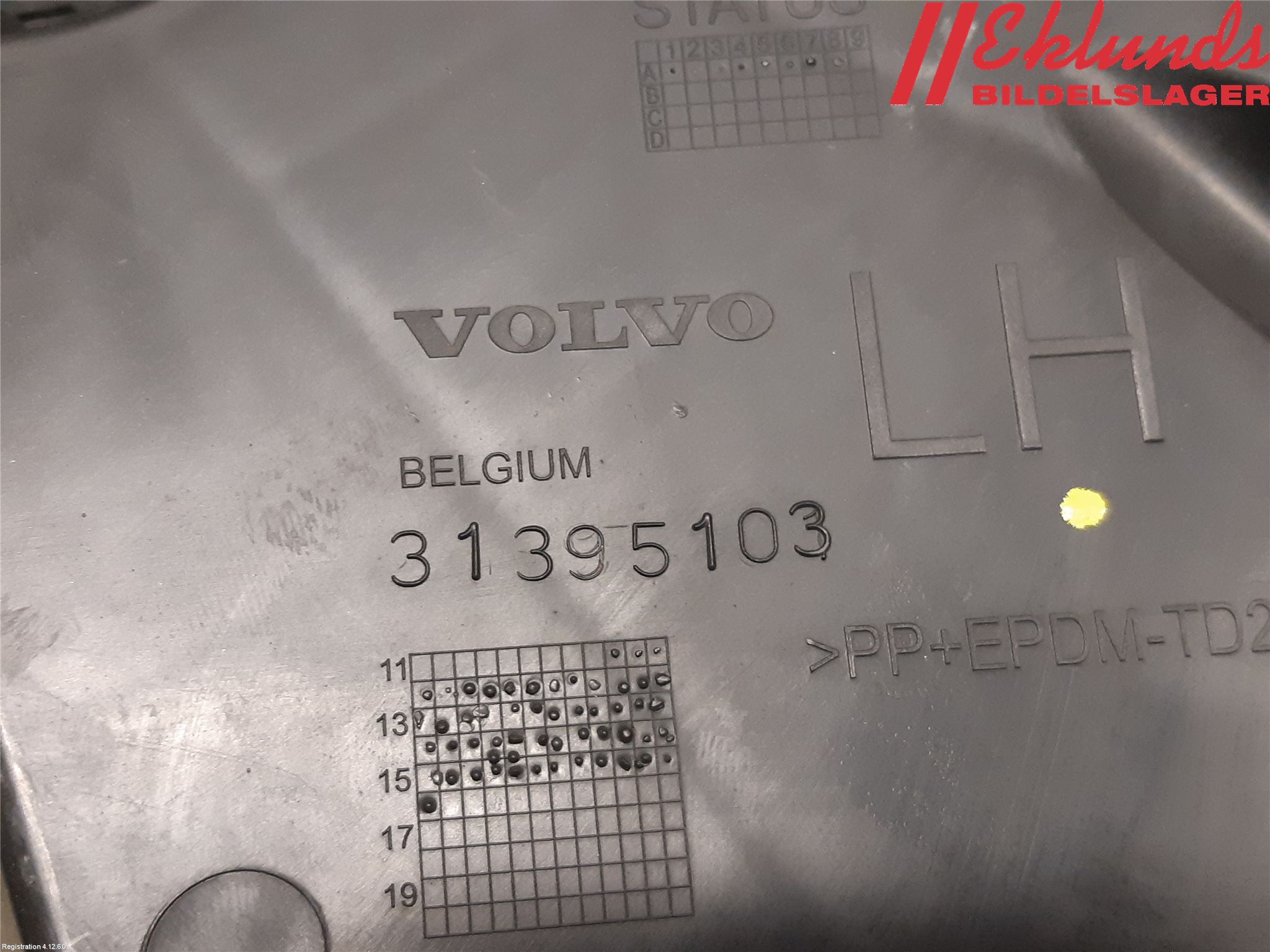 Volvo V40 12-19 Stötfångarfäste Bak Vä