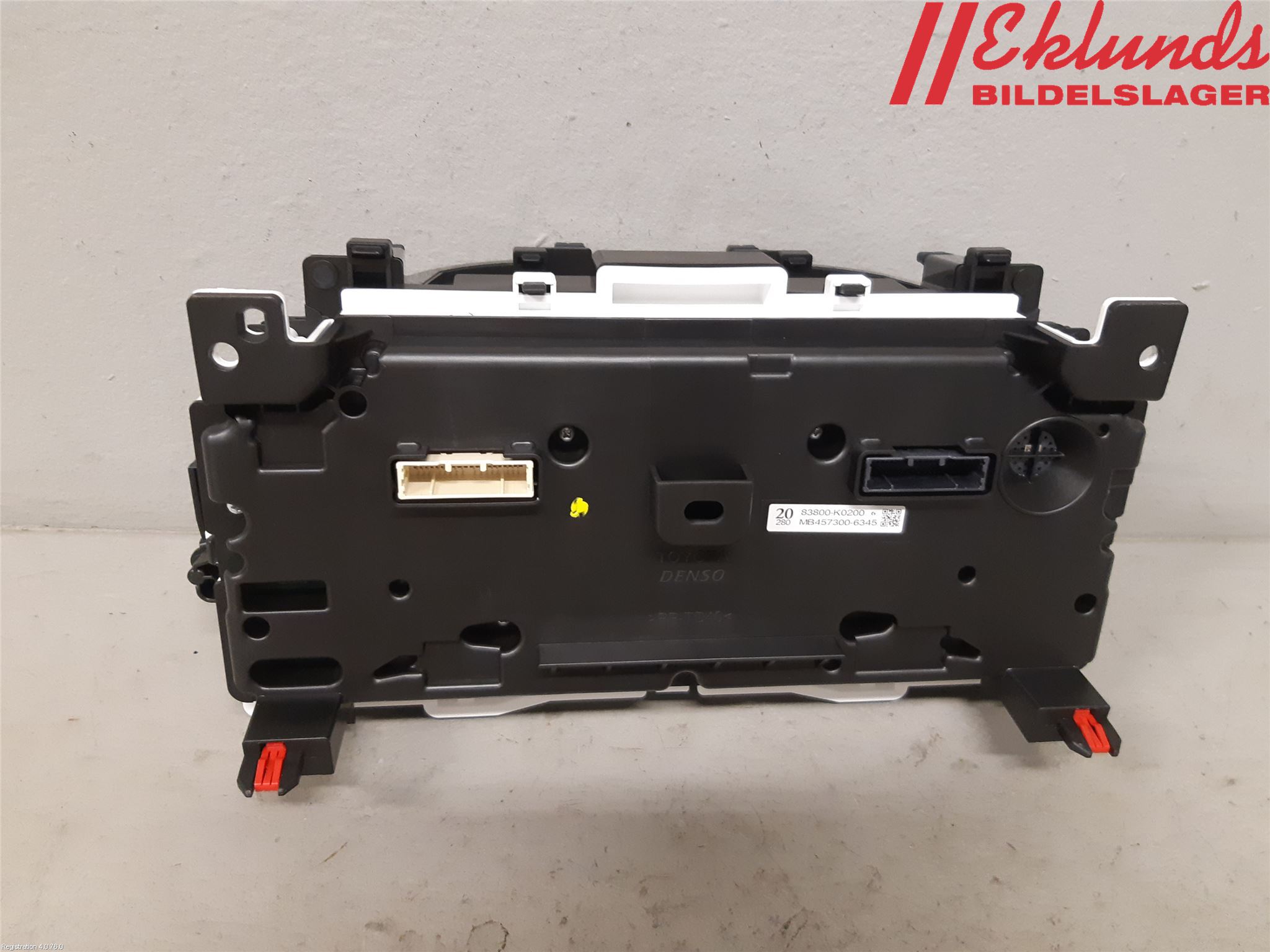 Toyota YARIS XP21 20- Instrument Komb