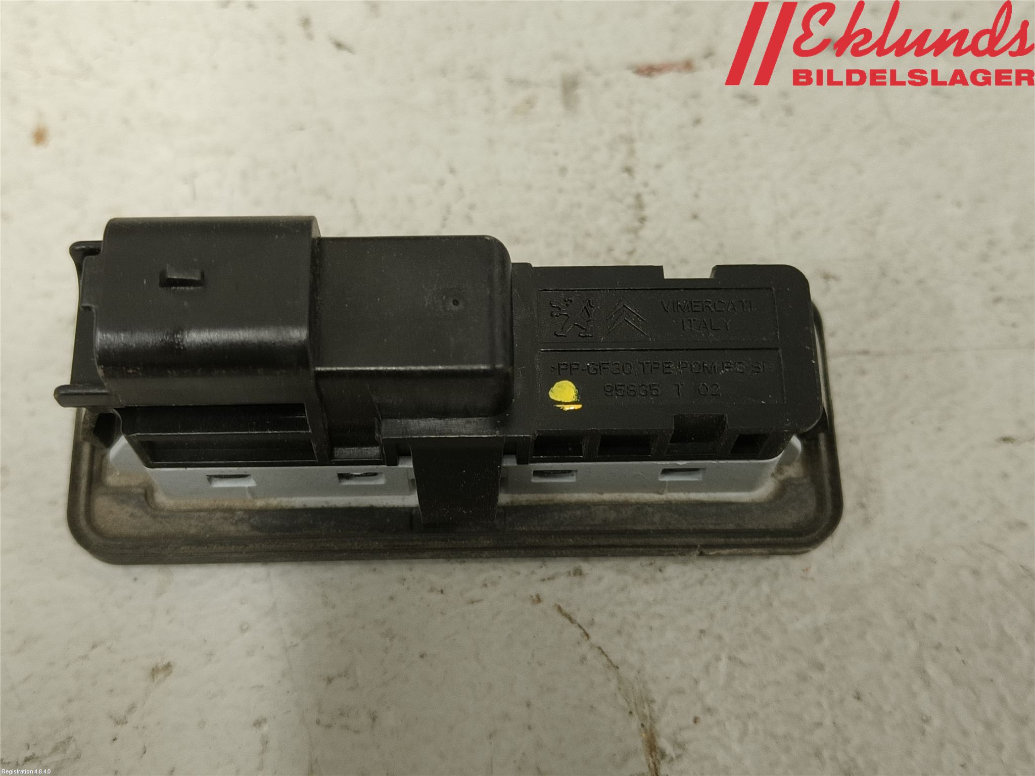 Peugeot 2008 13-20 Strömställare Baklucka