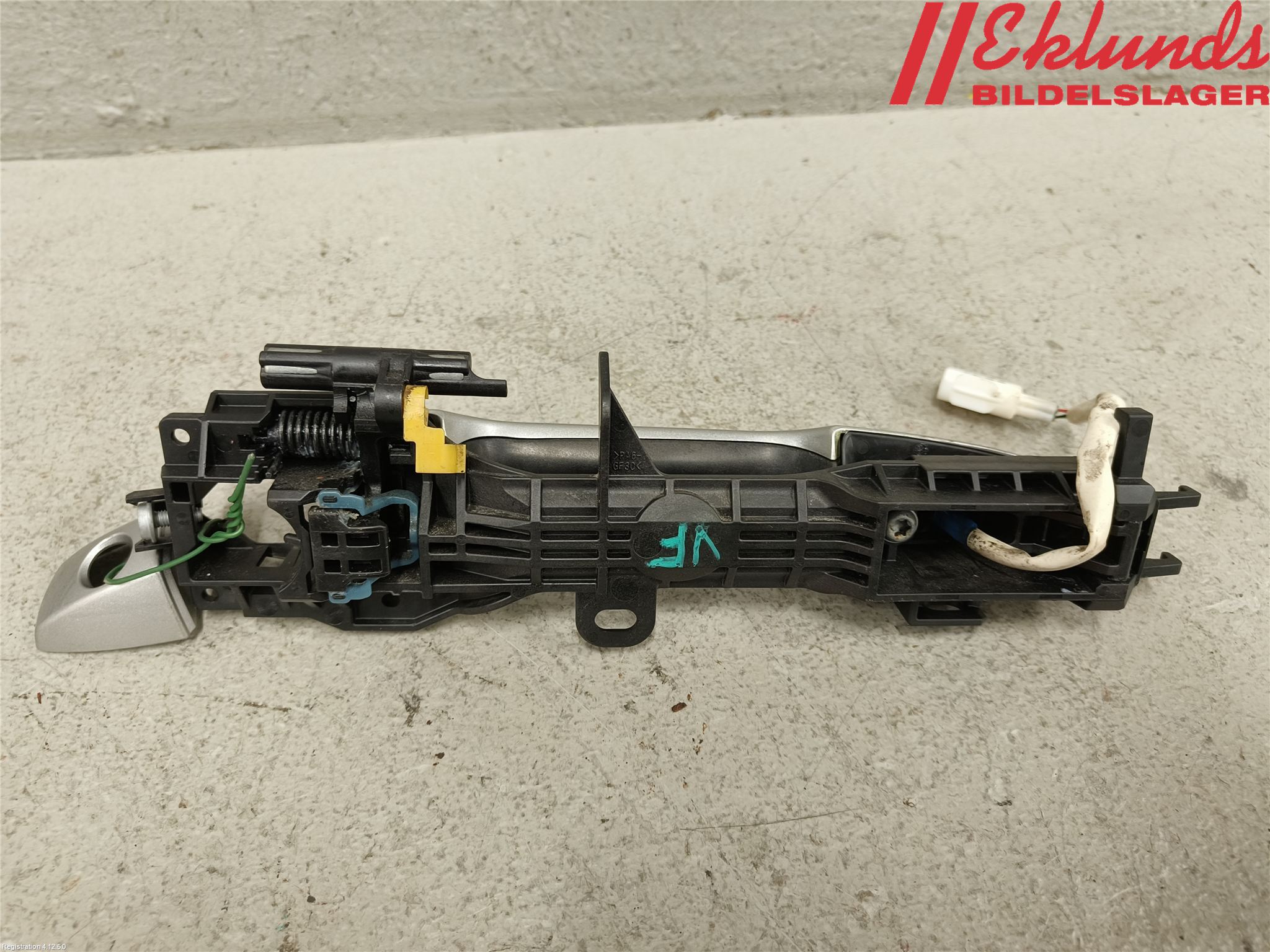 Mitsubishi ECLIPS CROSS Dörrhandtag Yttre Vä