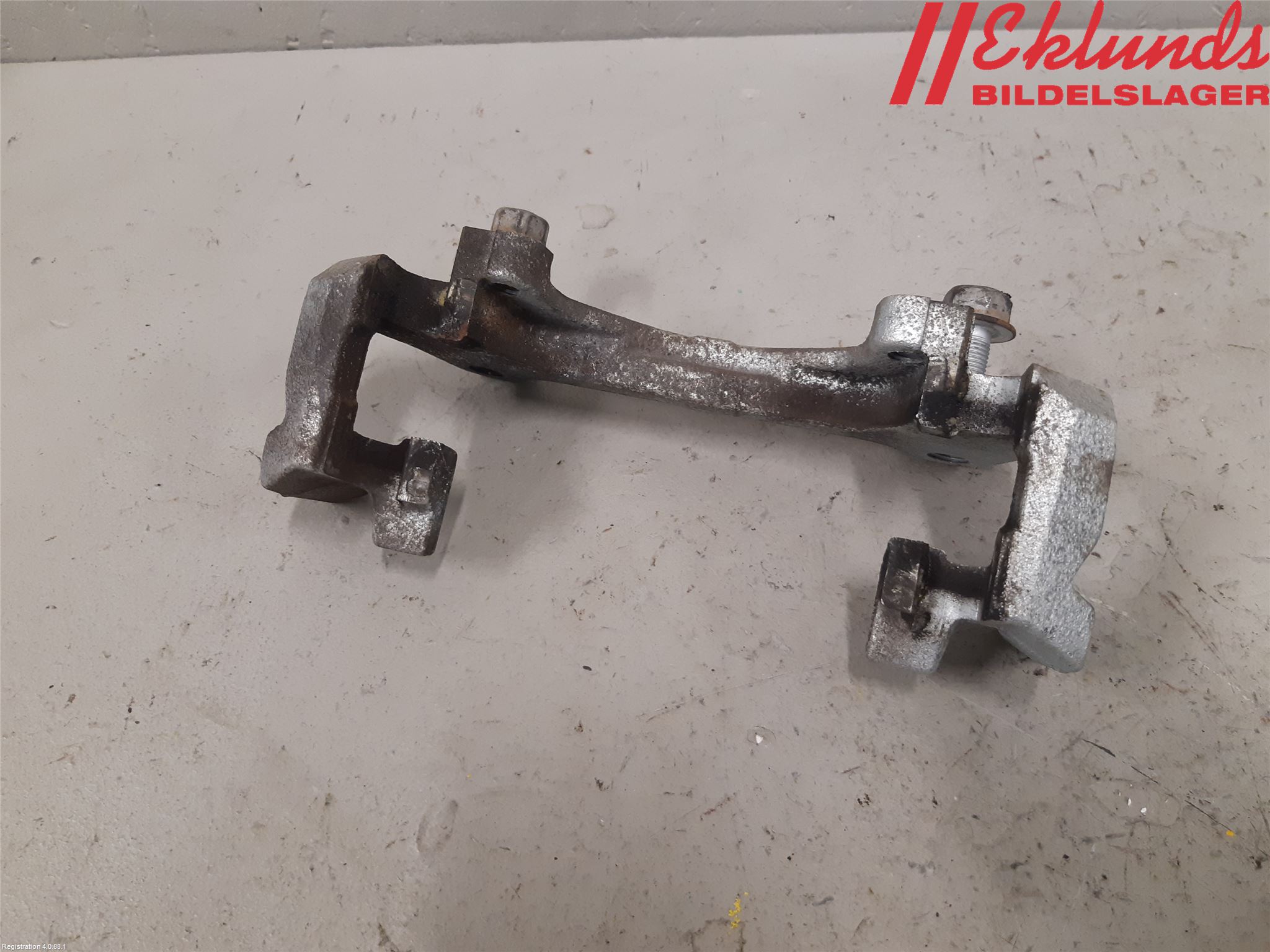 Toyota YARIS XP21 20- Bromsokshållare