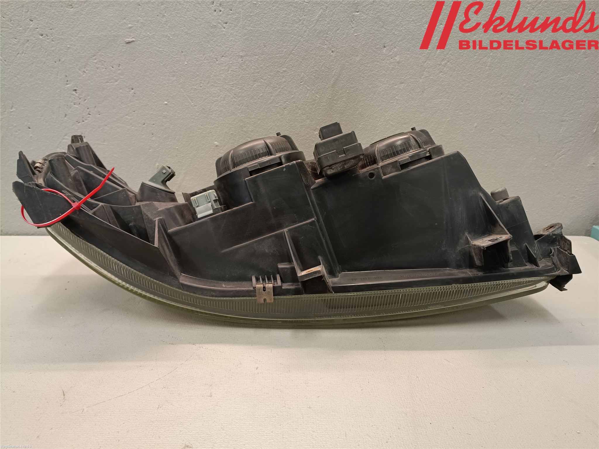 Volvo V70 00-04 Strålkastare Vänster