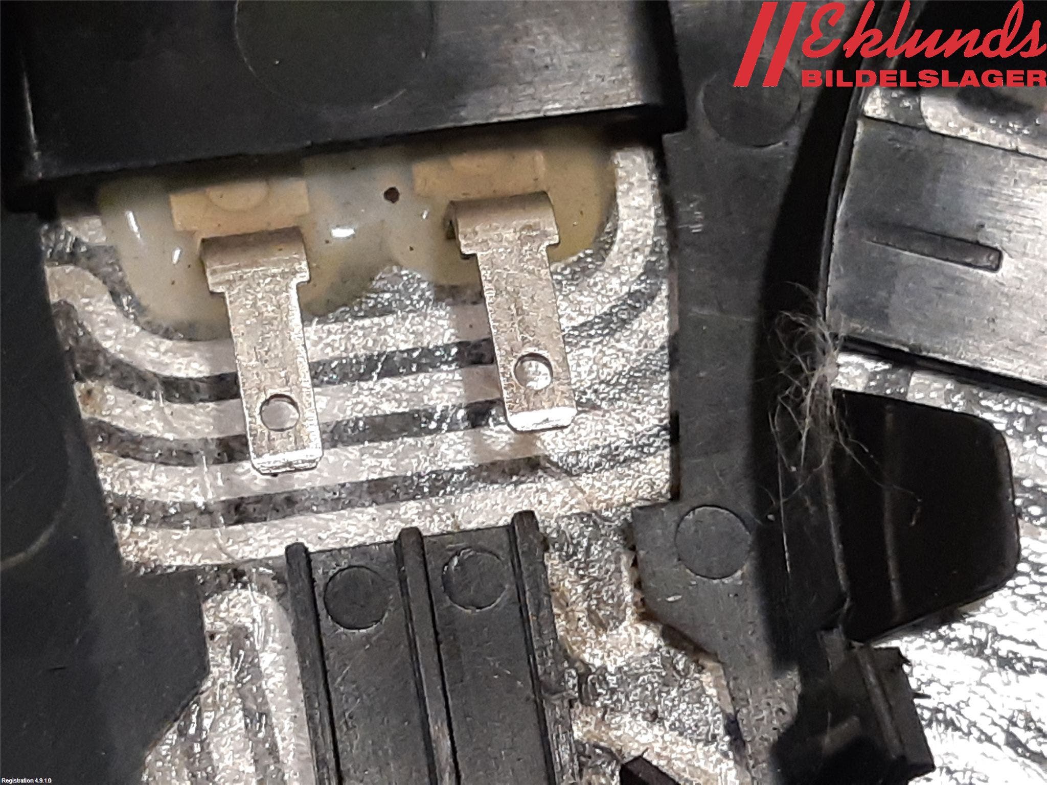 Peugeot 208 12-15 Spegelglas Hö