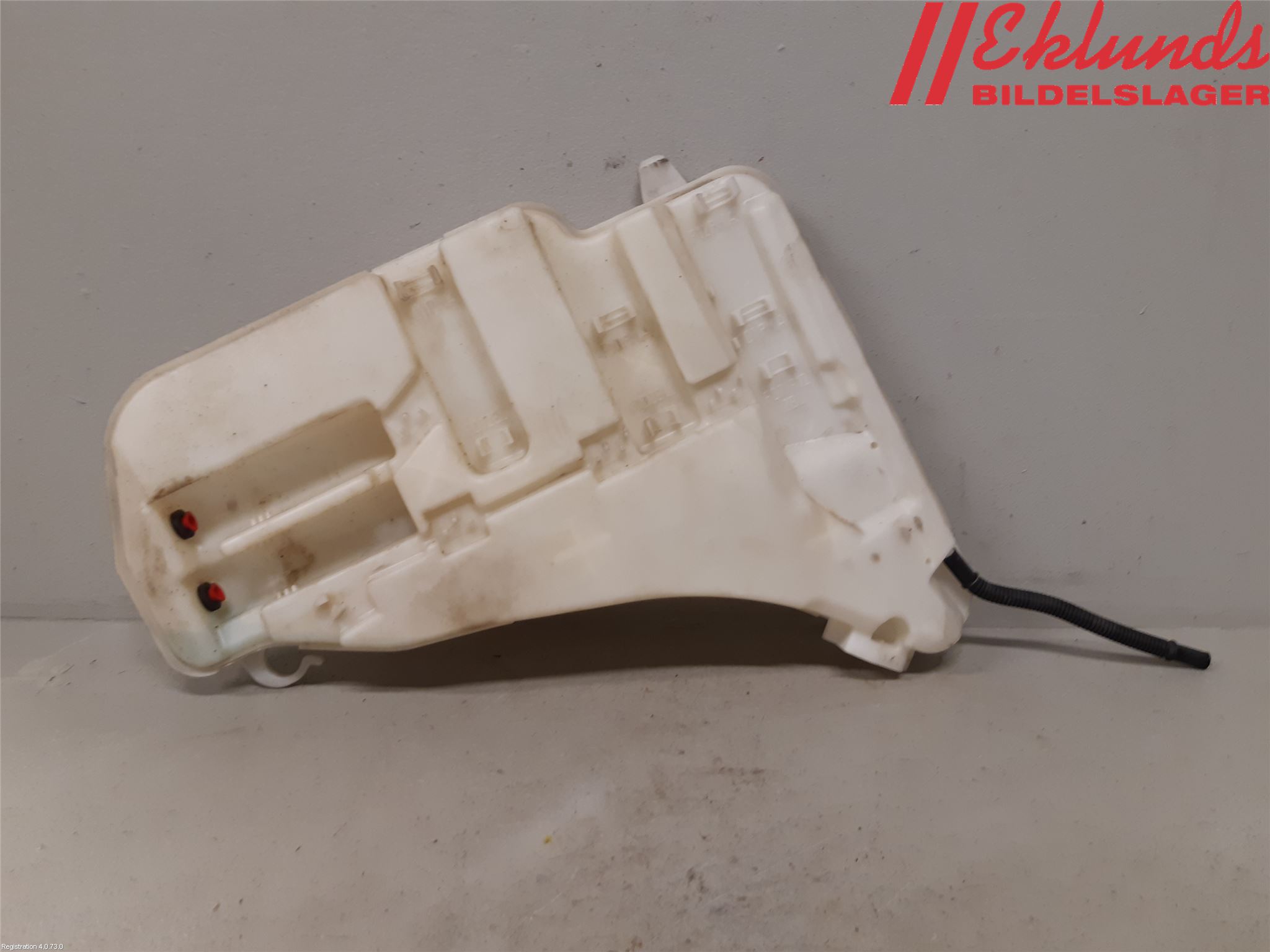 BMW 5 F10/F11/F18 09-17 Spolartank Vindruta-Strål