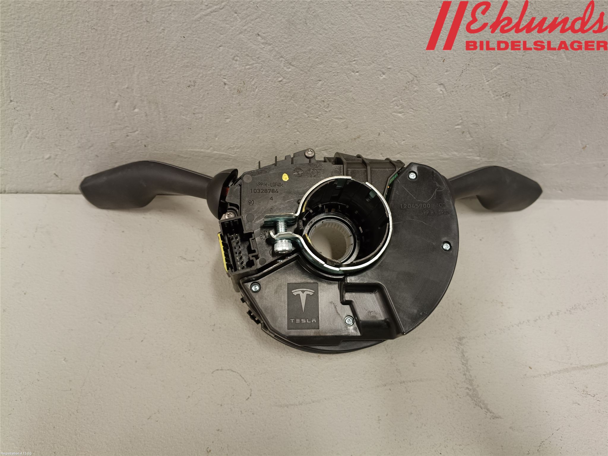 Tesla MODEL 3 17- Spakcentral