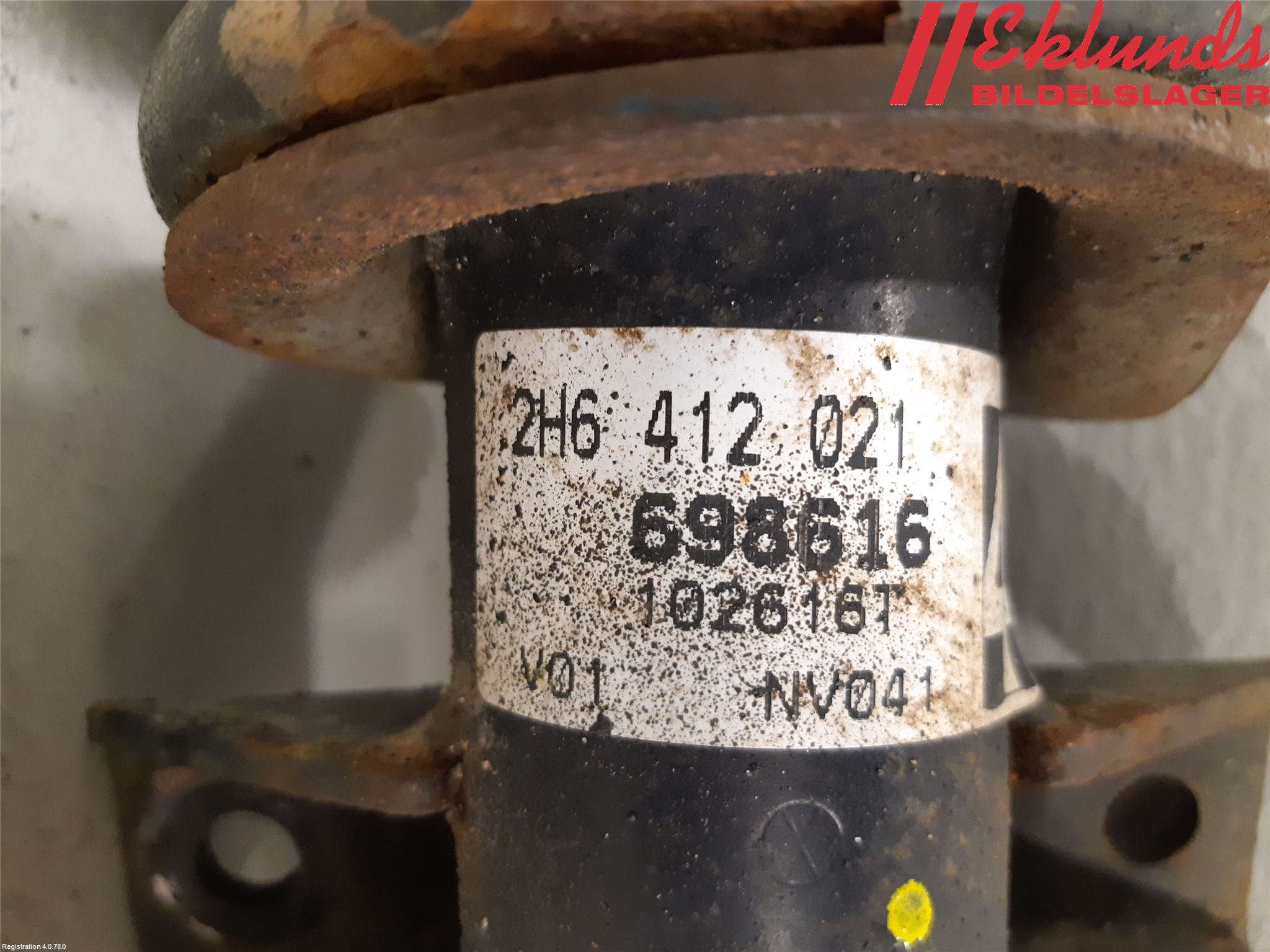 Volkswagen VW AMAROK 2H 10-22 Fjäderben Fram Vänster