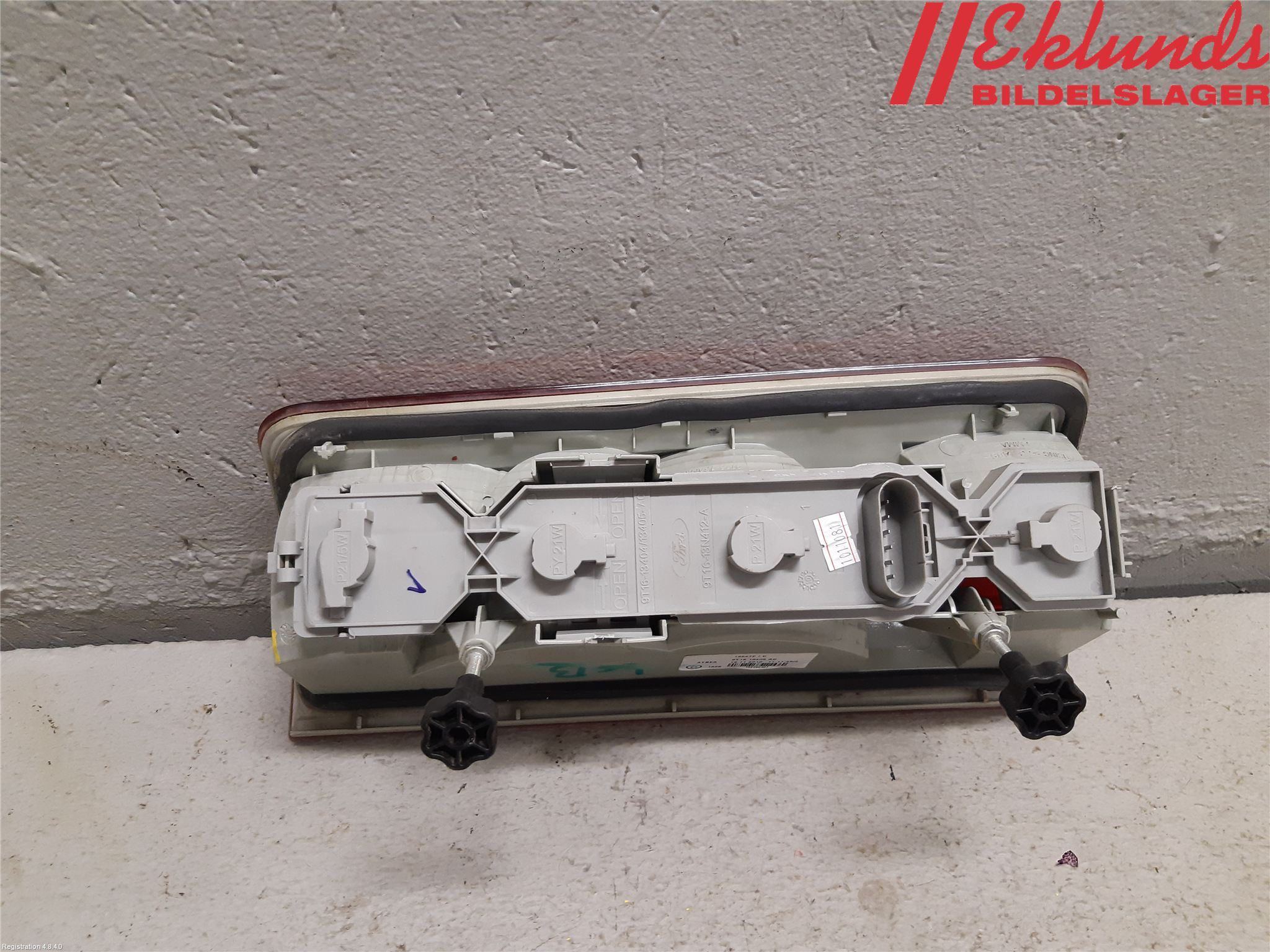 Ford TRANSIT CONNECT 09-13 Bakljus Vänster