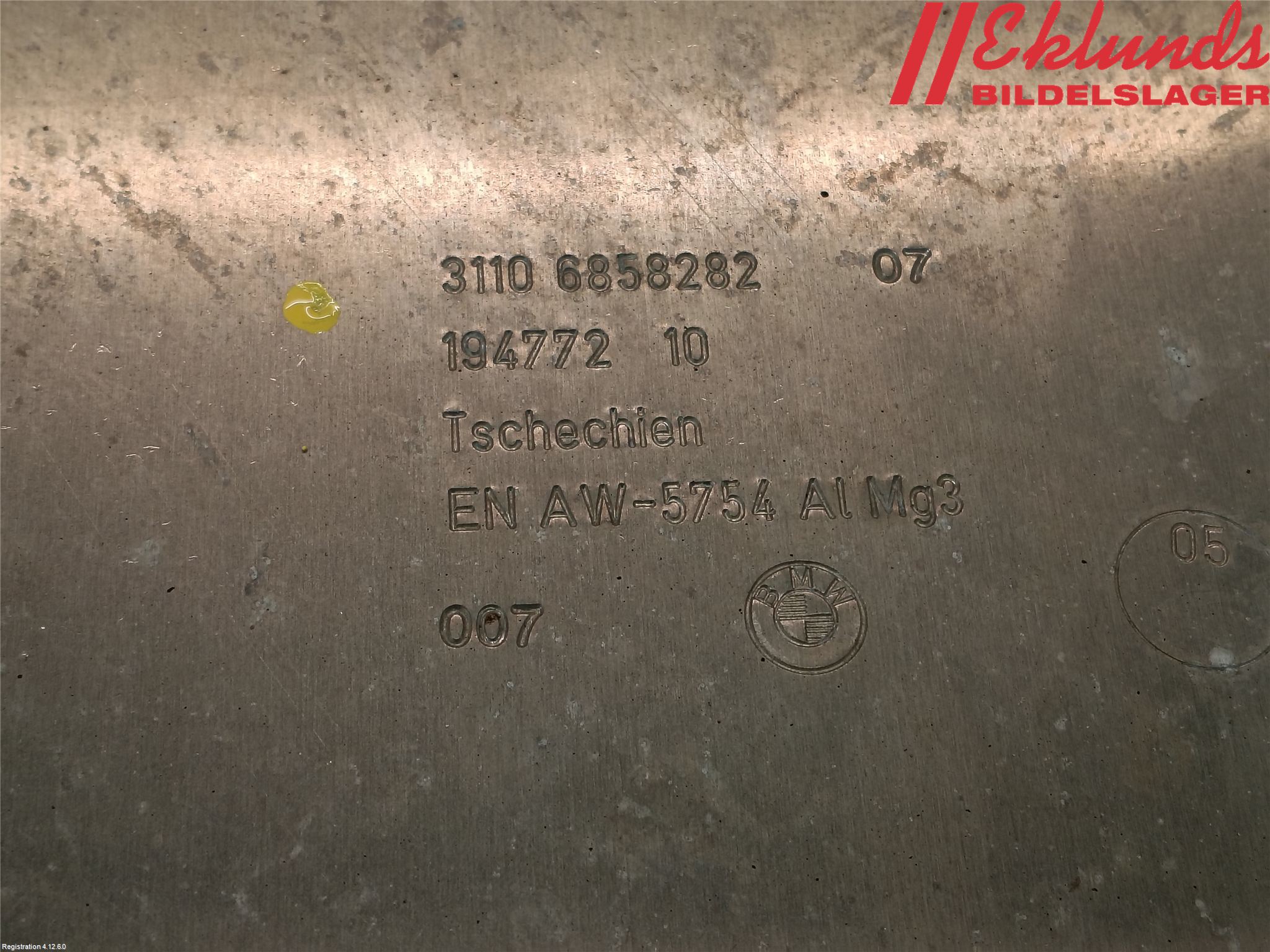 BMW i3 I01 13-22 Hasplåt Plåt-Plast