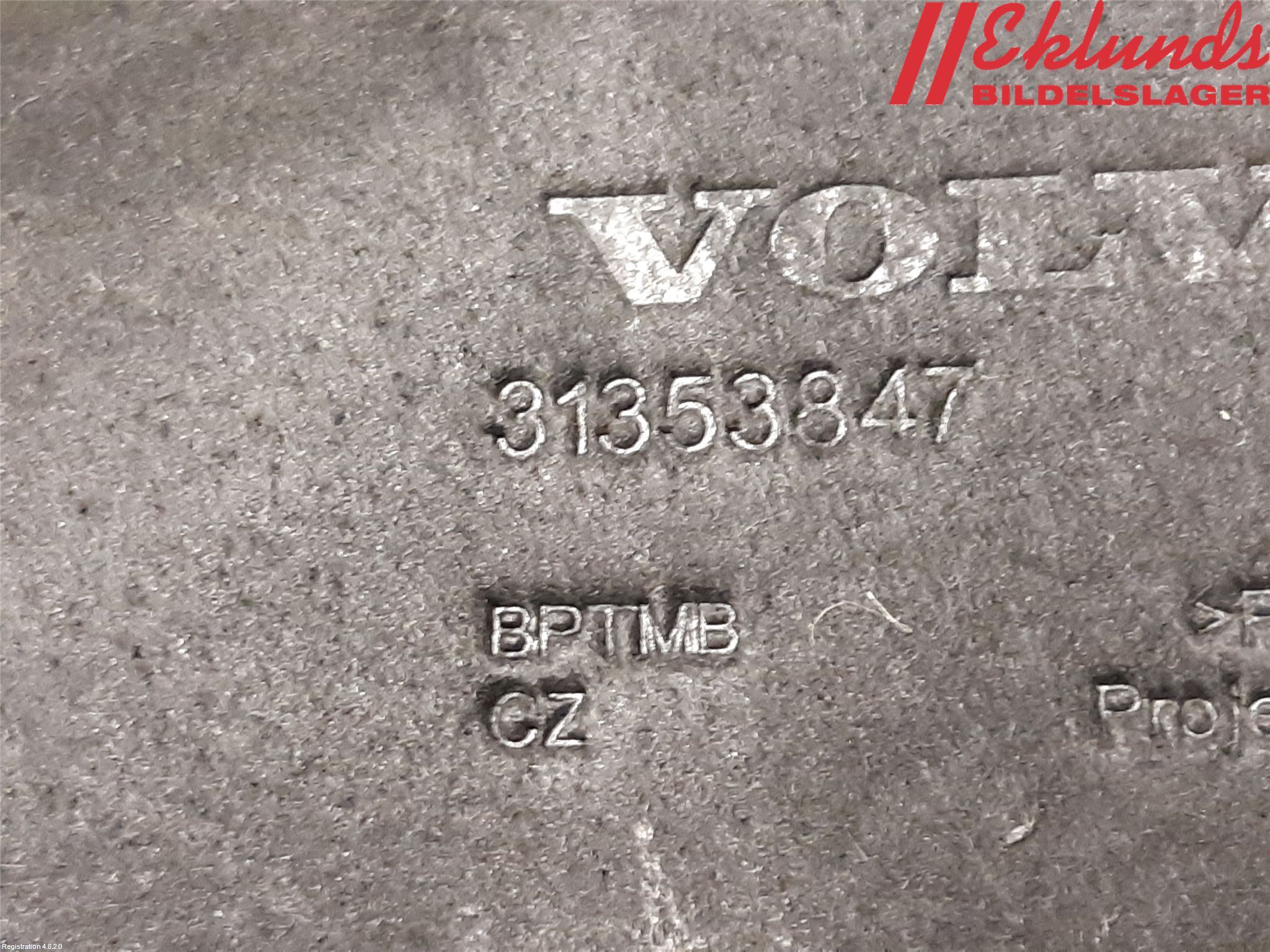 Volvo XC90/RECHARGE 16- Skärm Inner