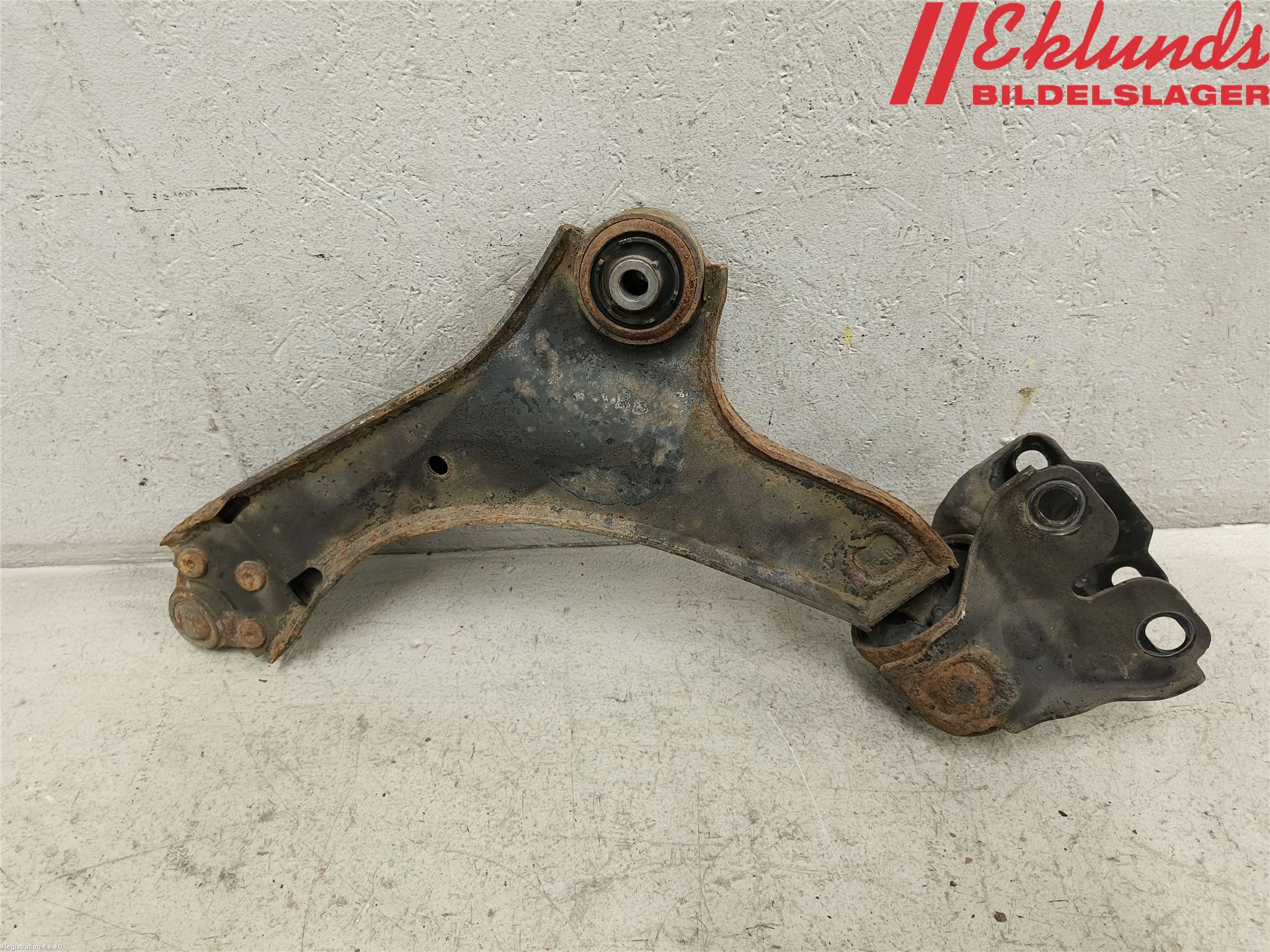 Volvo V60 14-18 Bärarm Fram Undre Hö