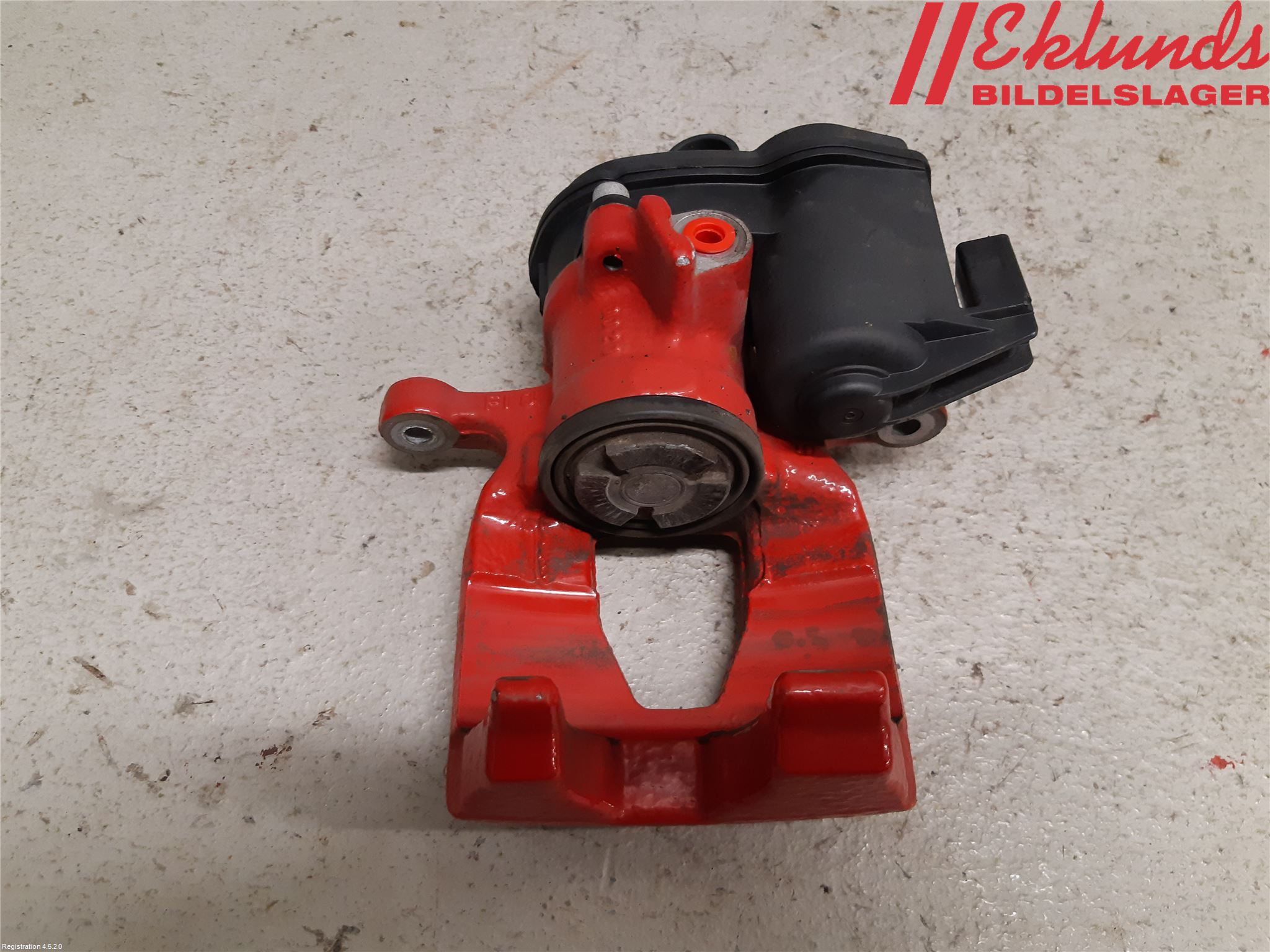 Audi A6 F2/C8 19- Bromsok Bak Höger