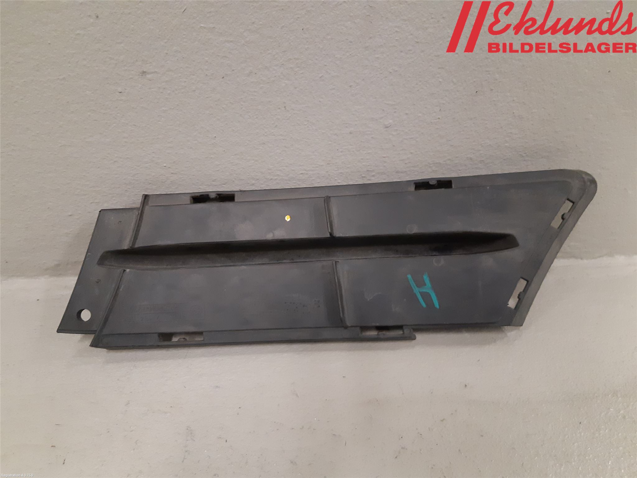 BMW 3 E90/91 SED/TOU 05-12 Stöt Utfyllnad-List-Grill