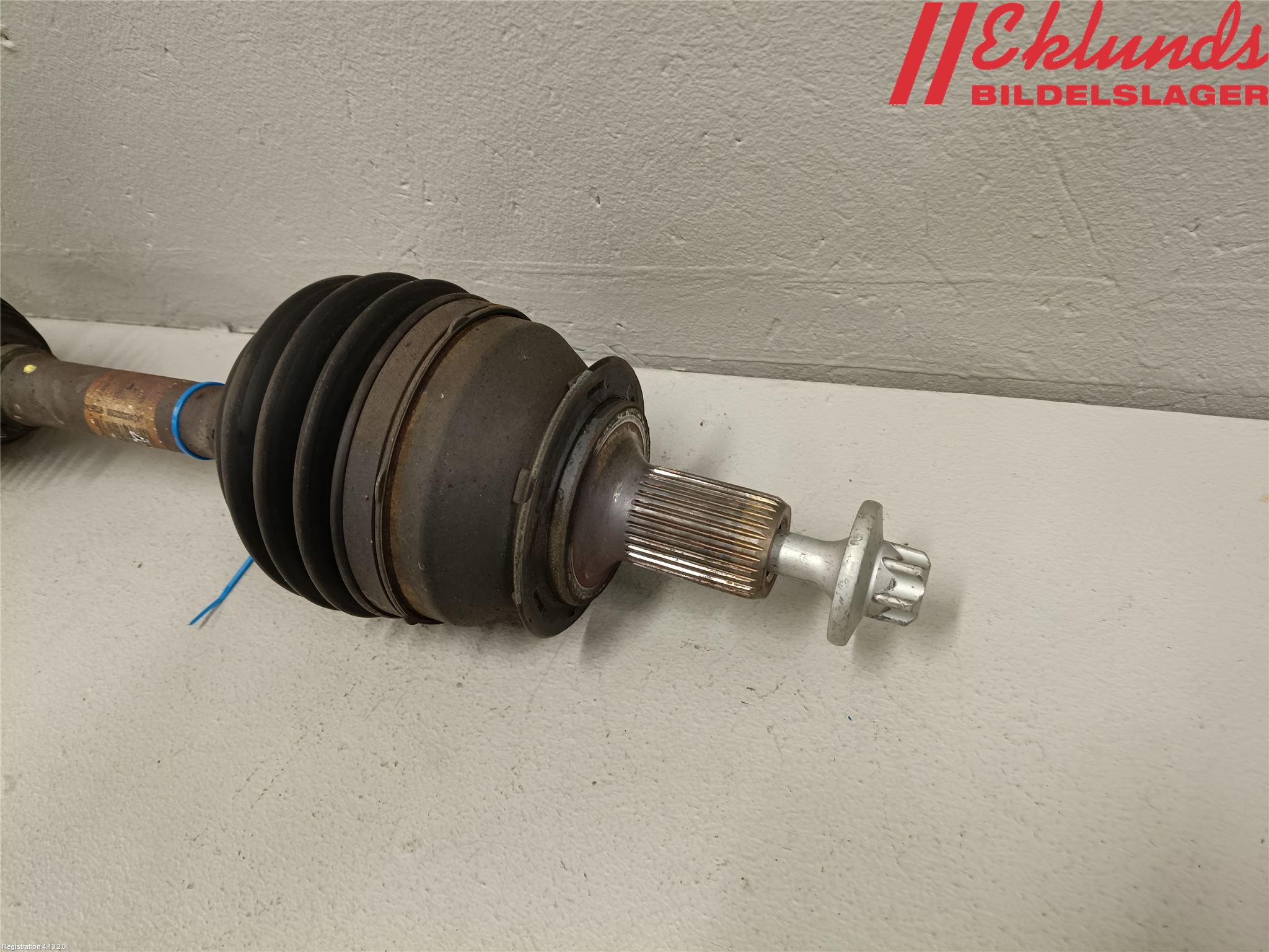 Mercedes-Benz MB GLA-KLASS (X156) 13-20 Drivaxel Fram Höger