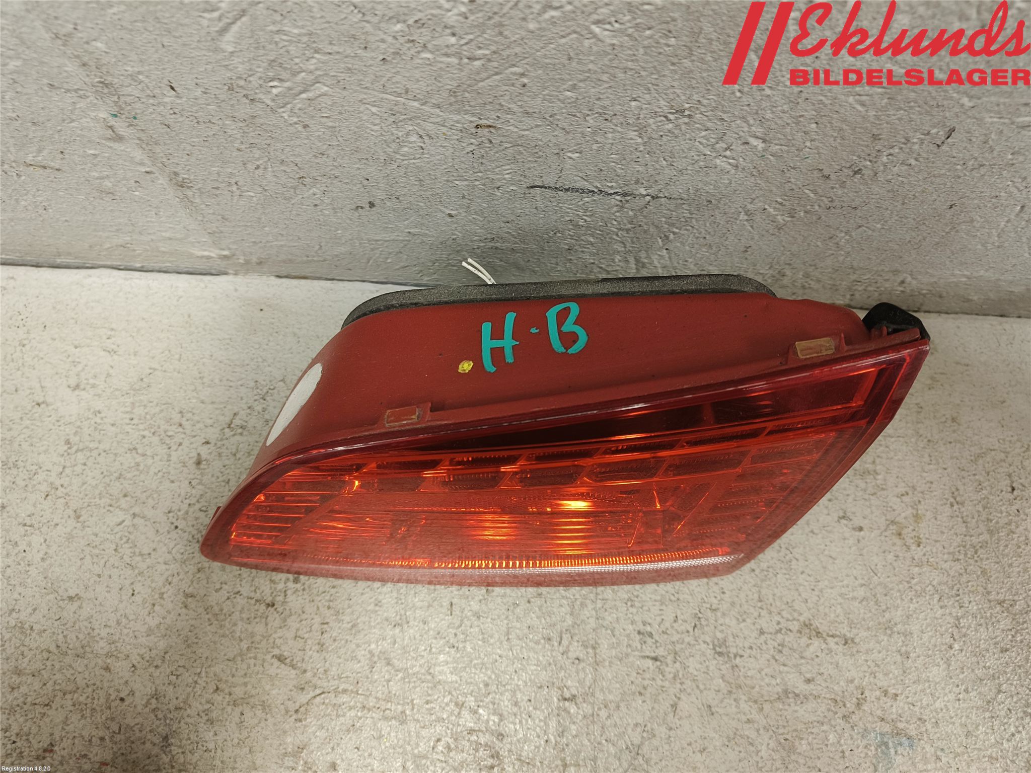Volkswagen VW PASSAT 11-14 Bakljus Lucka Hö