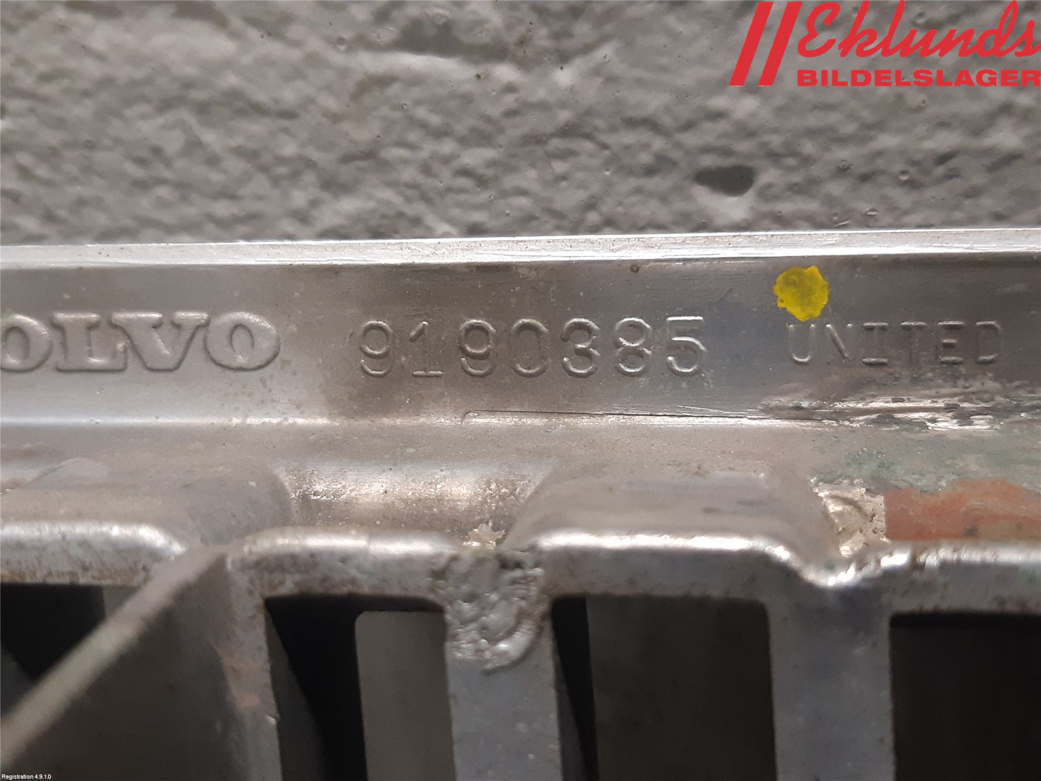 Volvo V70 00-04 Grill Komp