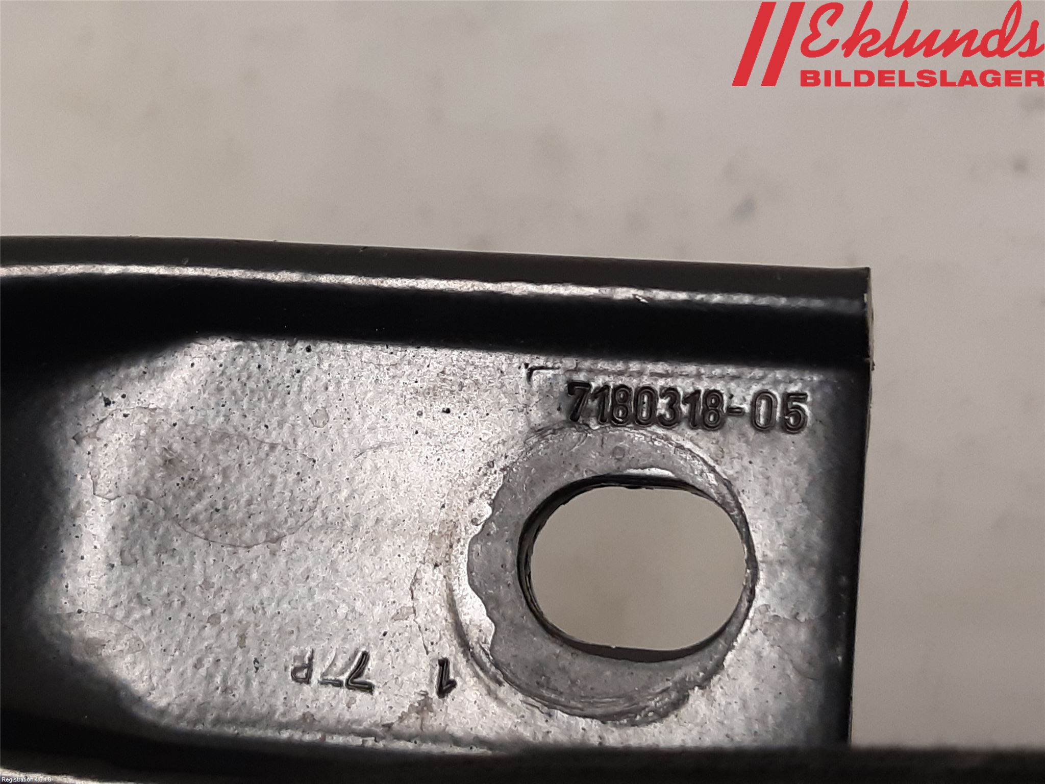 BMW 5 F10/F11/F18 09-17 Frontplåt