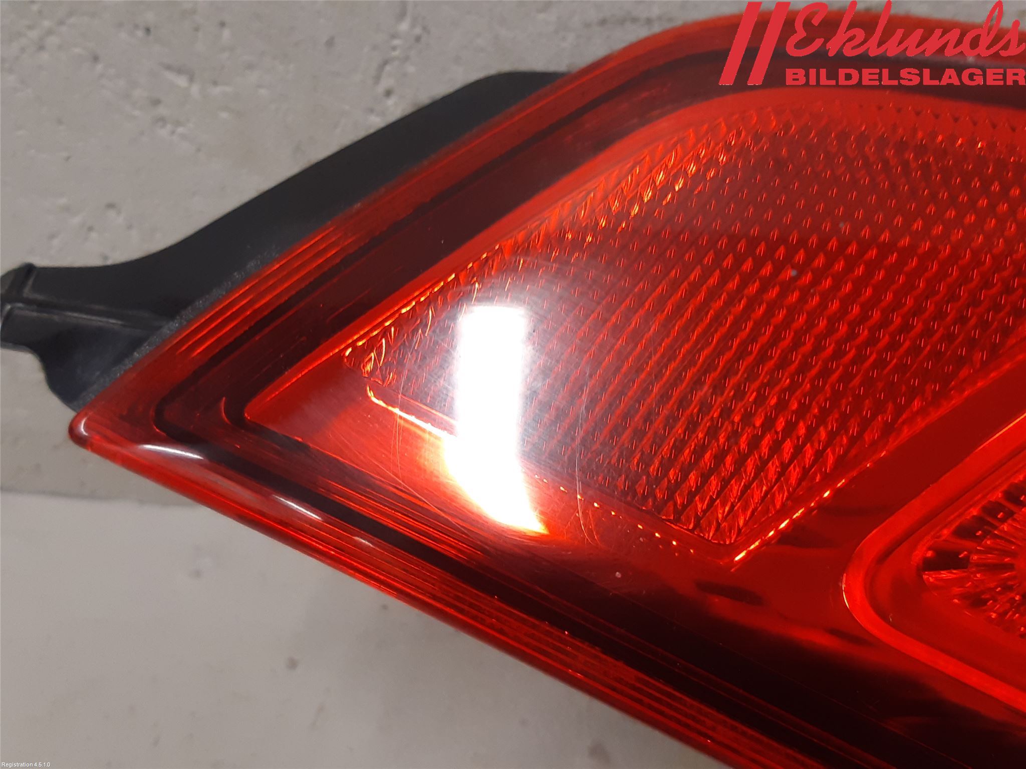 Nissan QASHQAI 14-17 Bakljus Lucka Vä