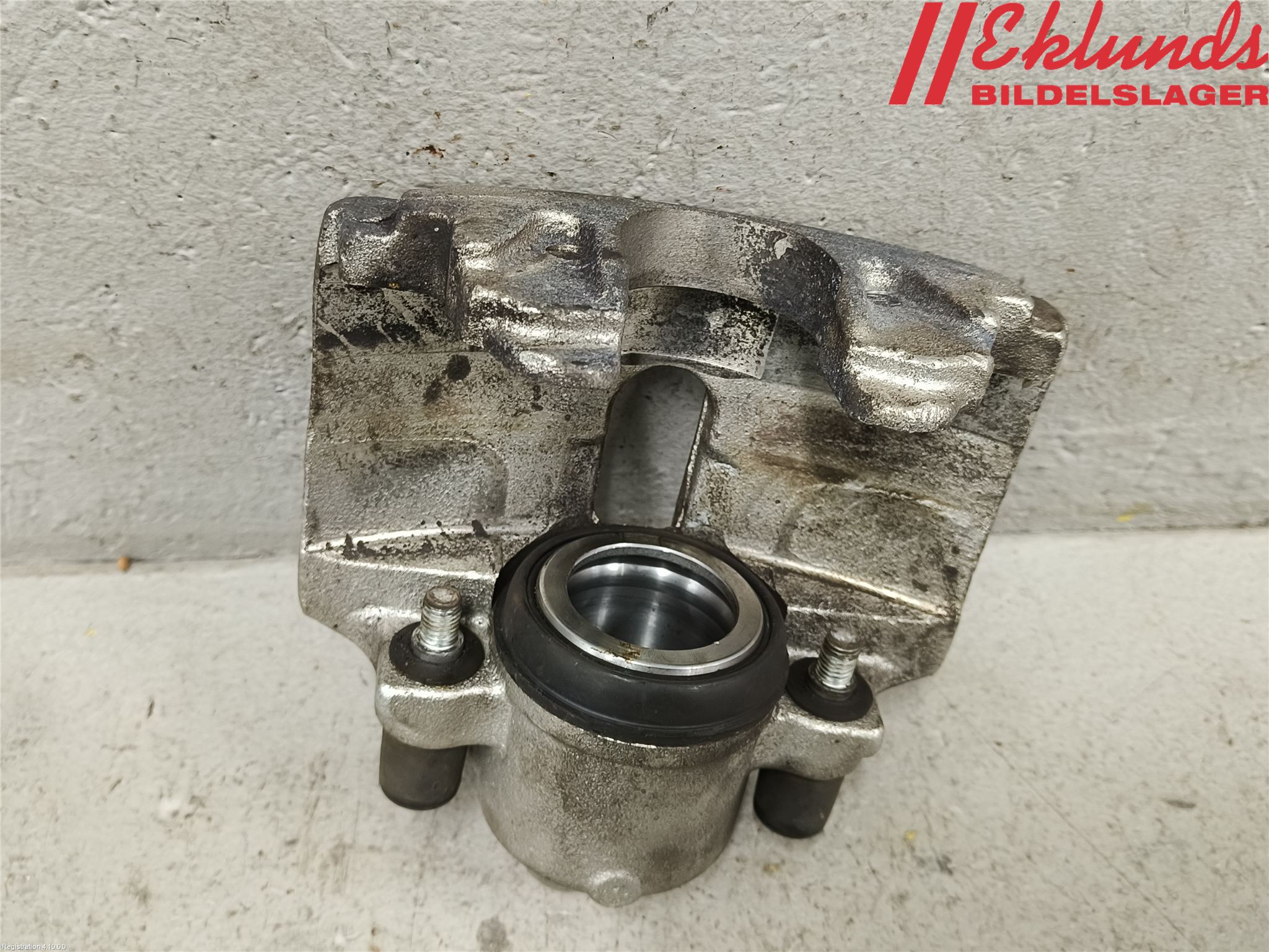 Volkswagen VW PASSAT 11-14 Bromsok Fram Höger