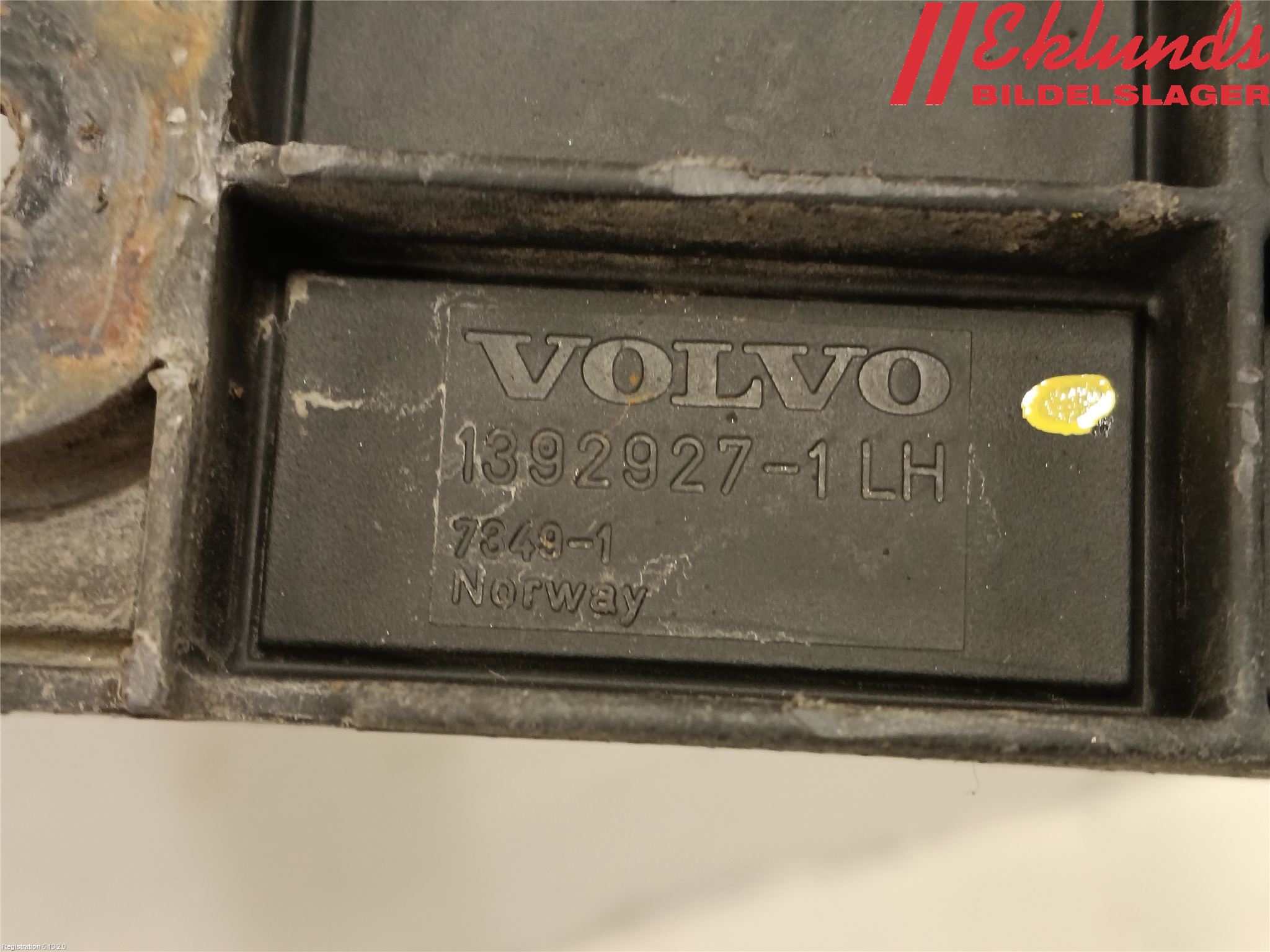 Volvo 940 91-98 Stötfångarfäste Fram Vä