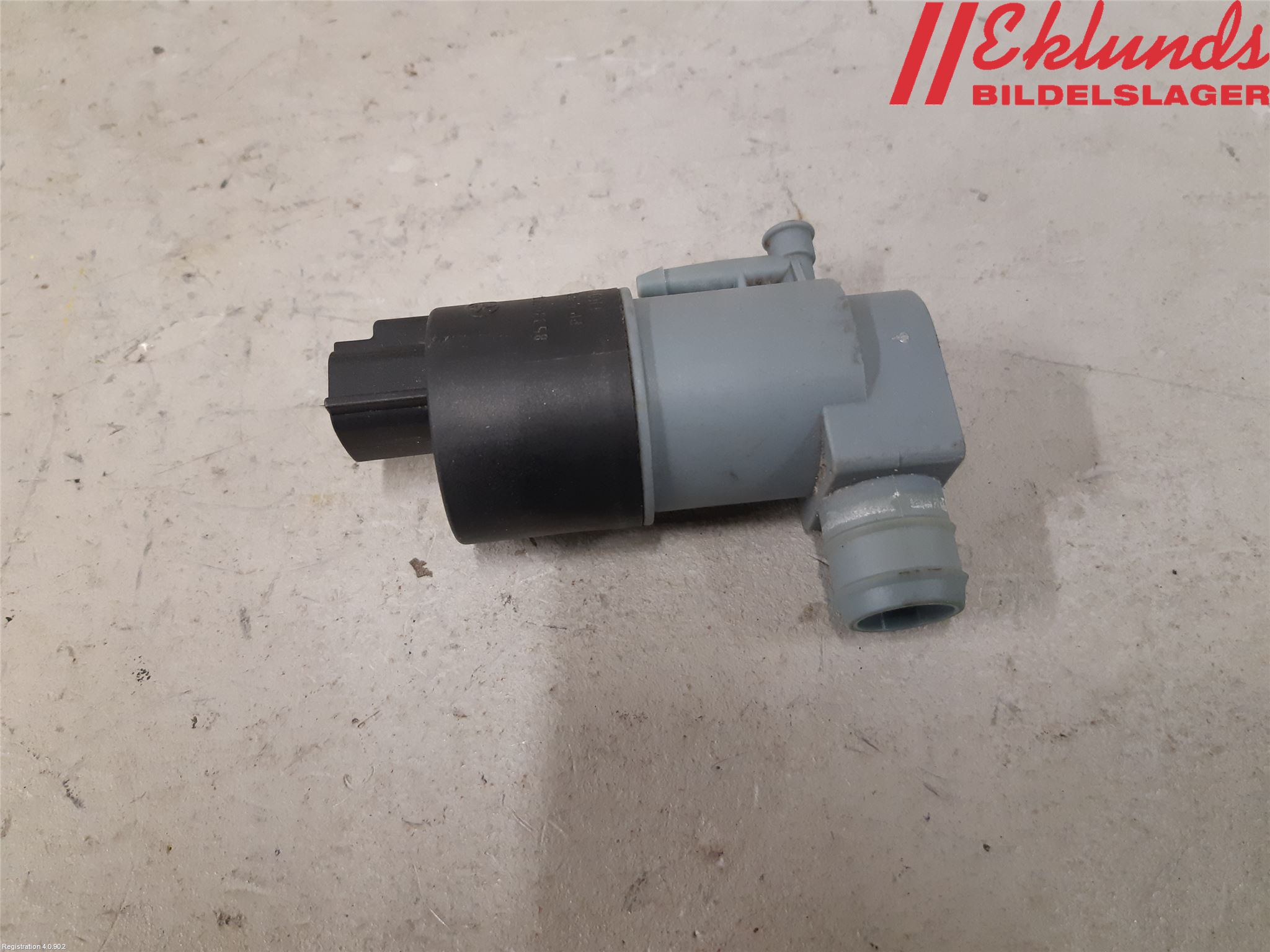 Toyota YARIS XP130 12-14 Spolarpump Vindruta