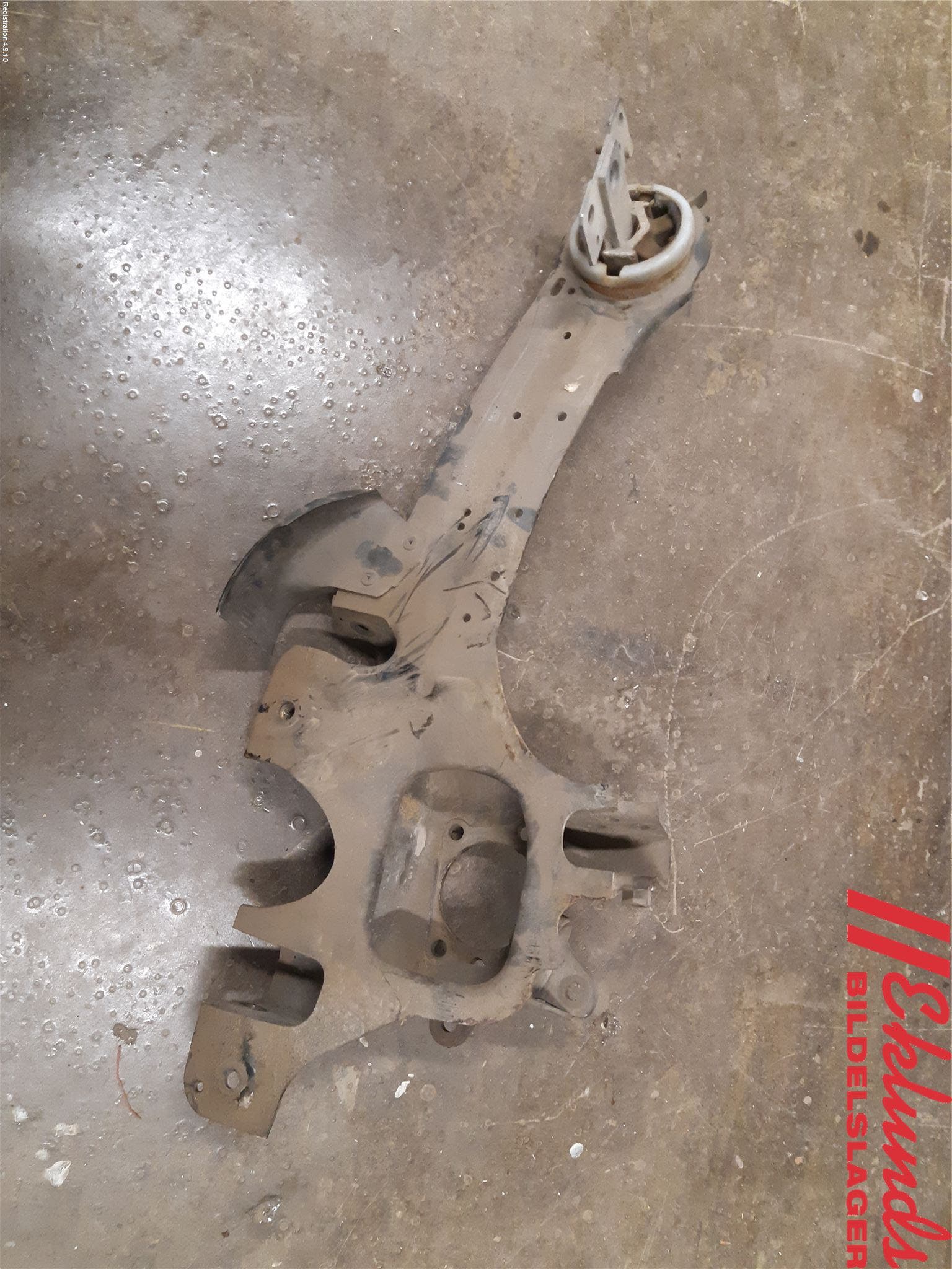 Volvo XC70 14-16 Bärarm Bak Höger