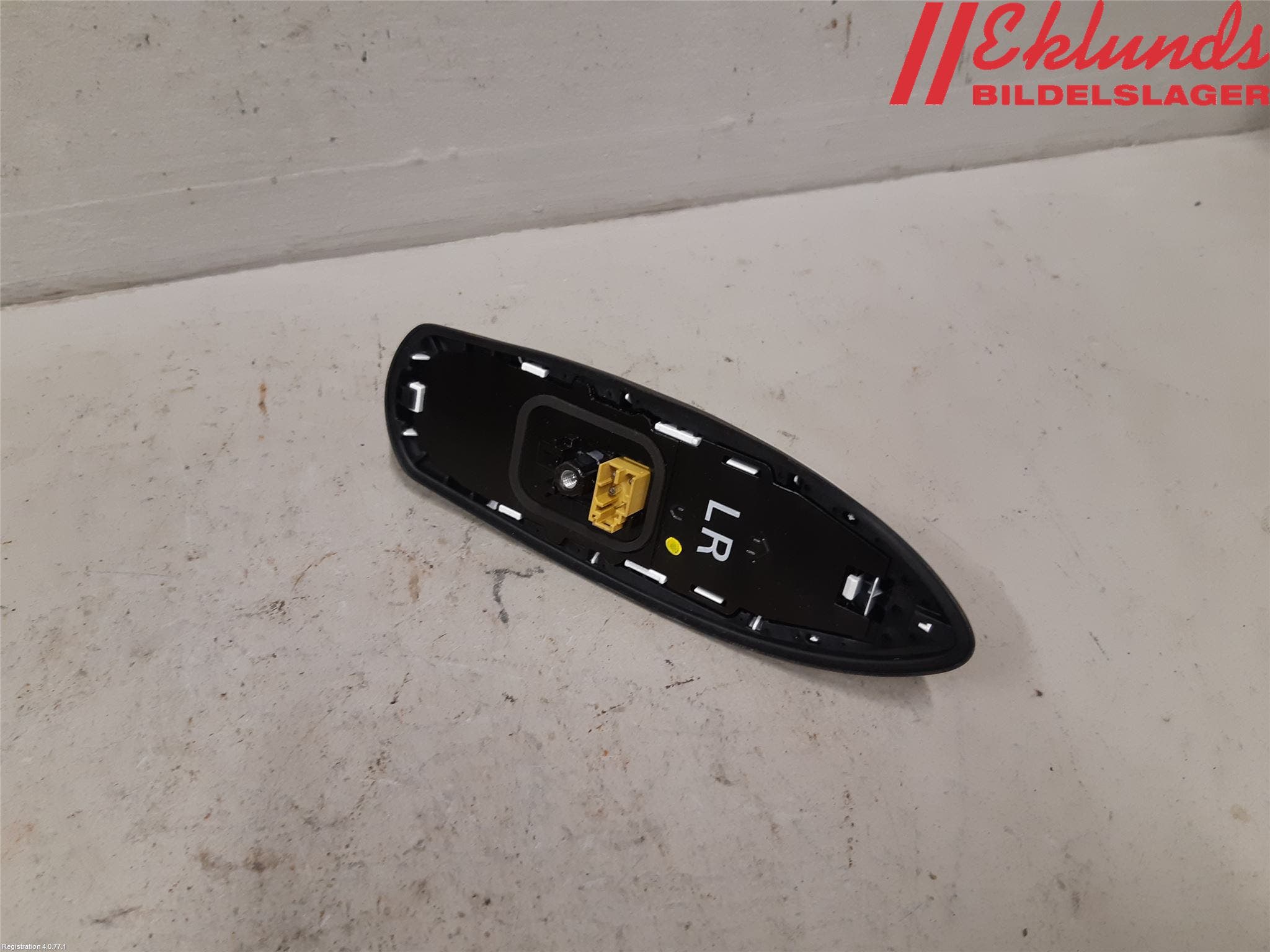 Toyota YARIS XP21 20- Antenn