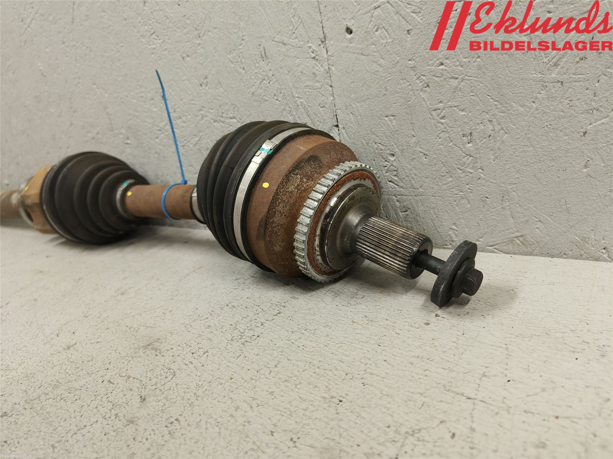 Volvo V70 05-08 Drivaxel Fram Höger