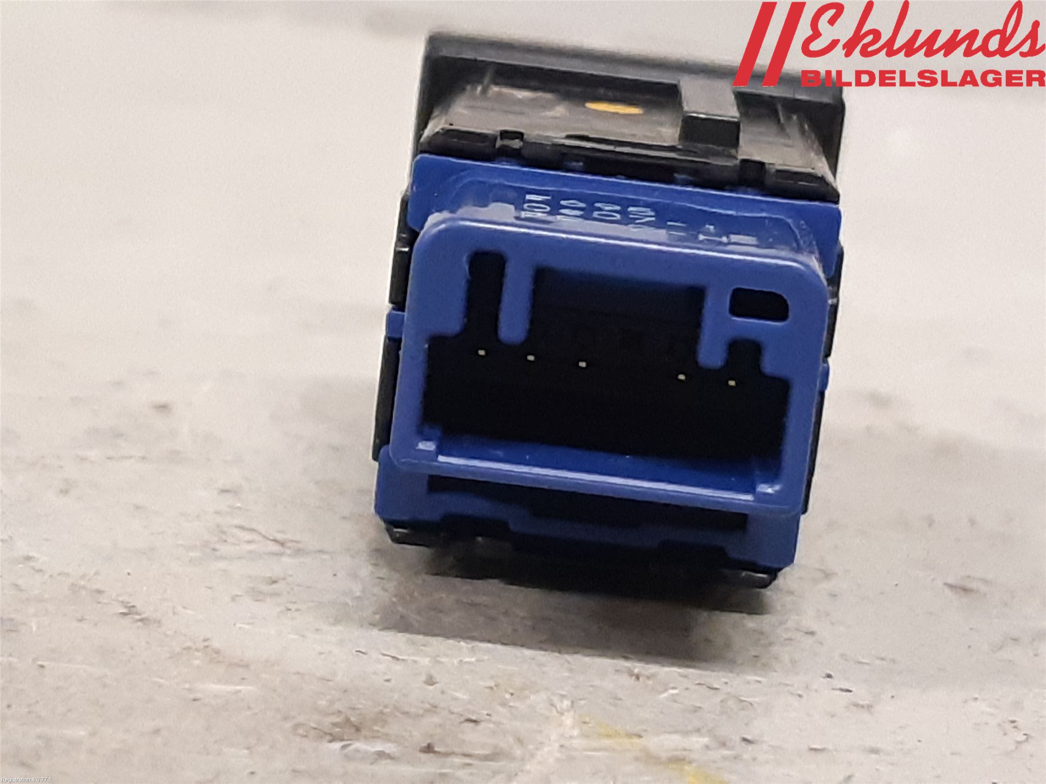 Toyota RAV4 19- Strömställare Elruta