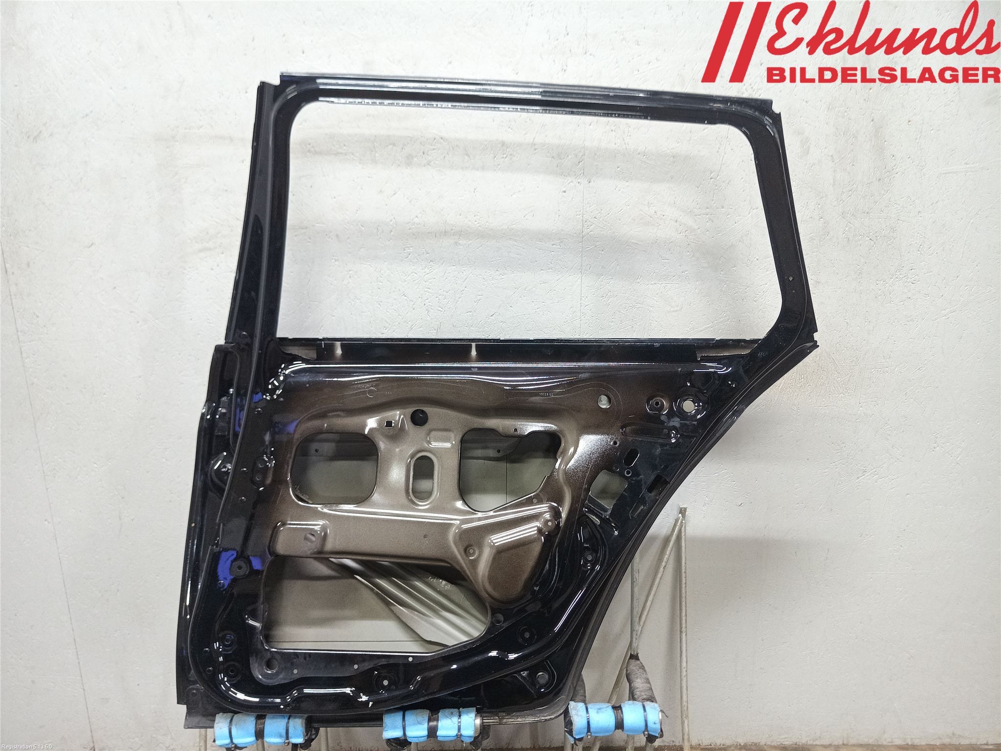 BMW 5 F10/F11/F18 09-17 Dörr Bak Höger