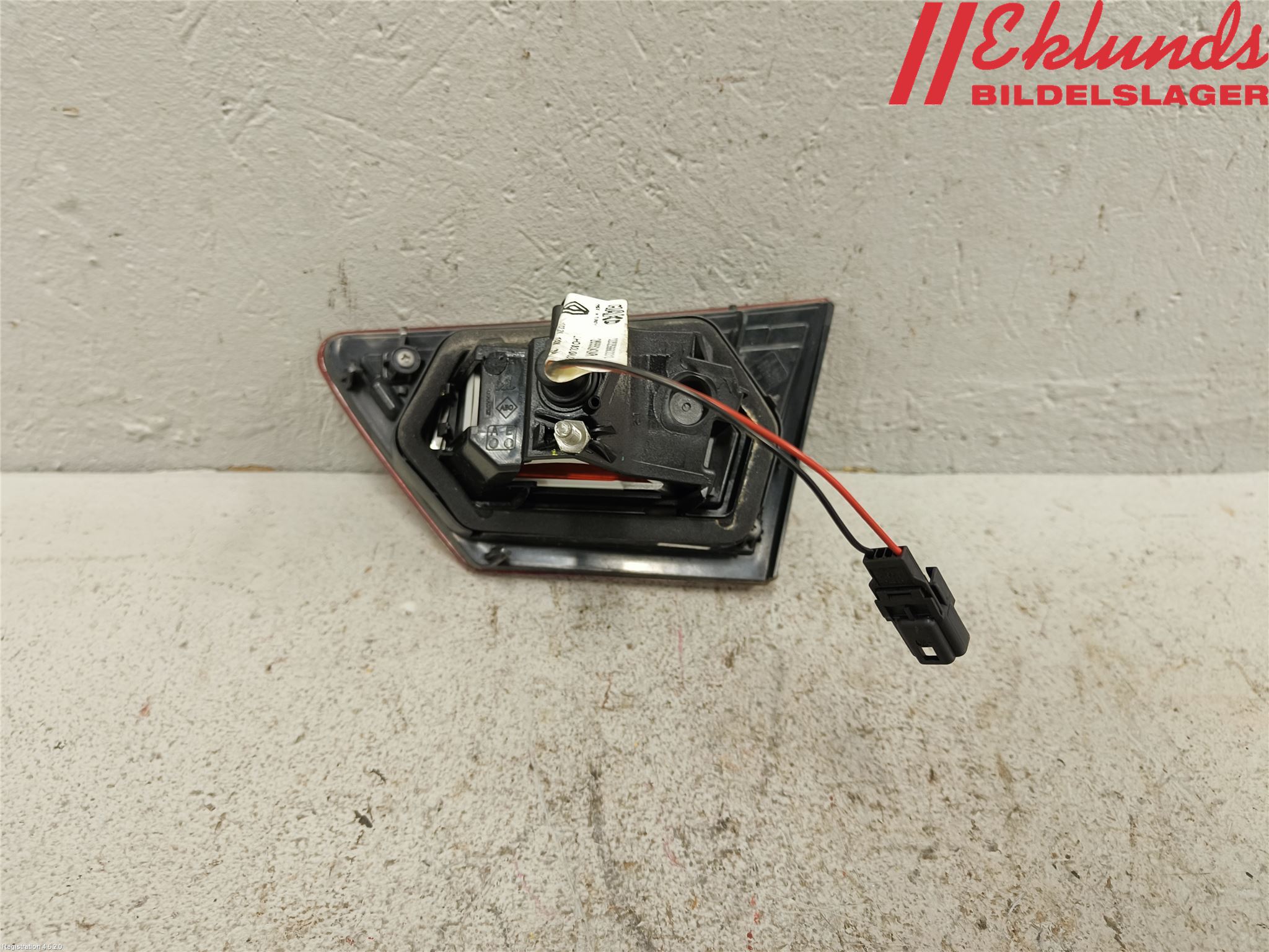 Renault CLIO IV 12-16 Bakljus Lucka Vä