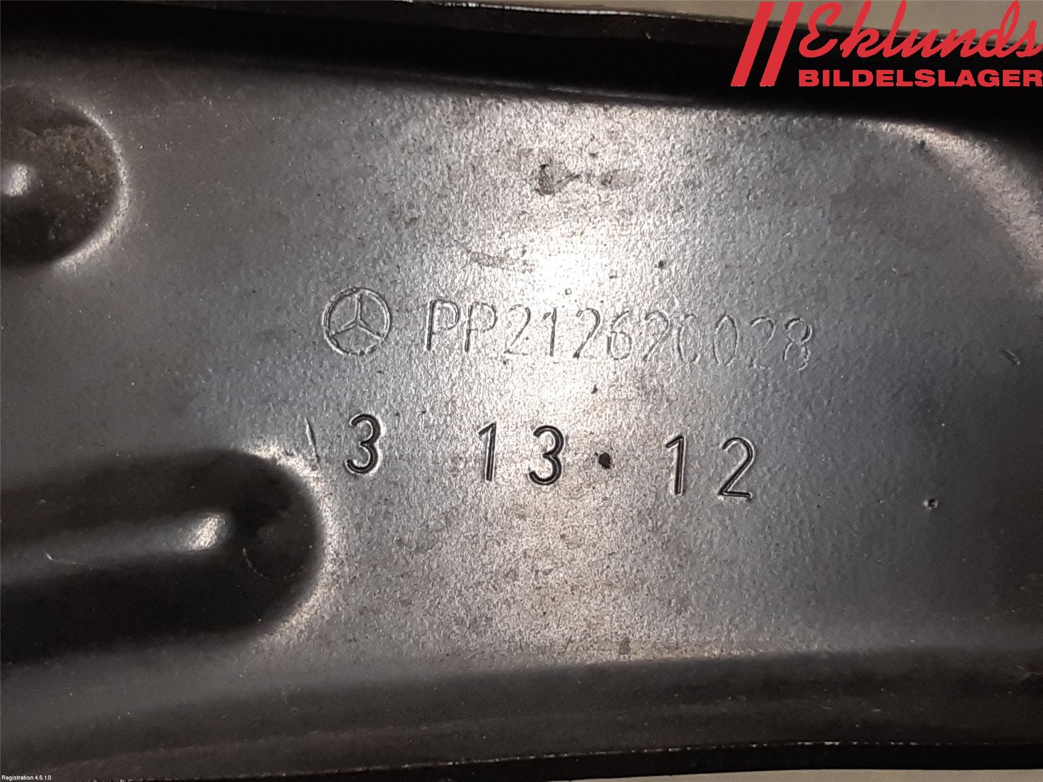 Mercedes-Benz MB E-KLASS (W212) 09-16 Frontplåt