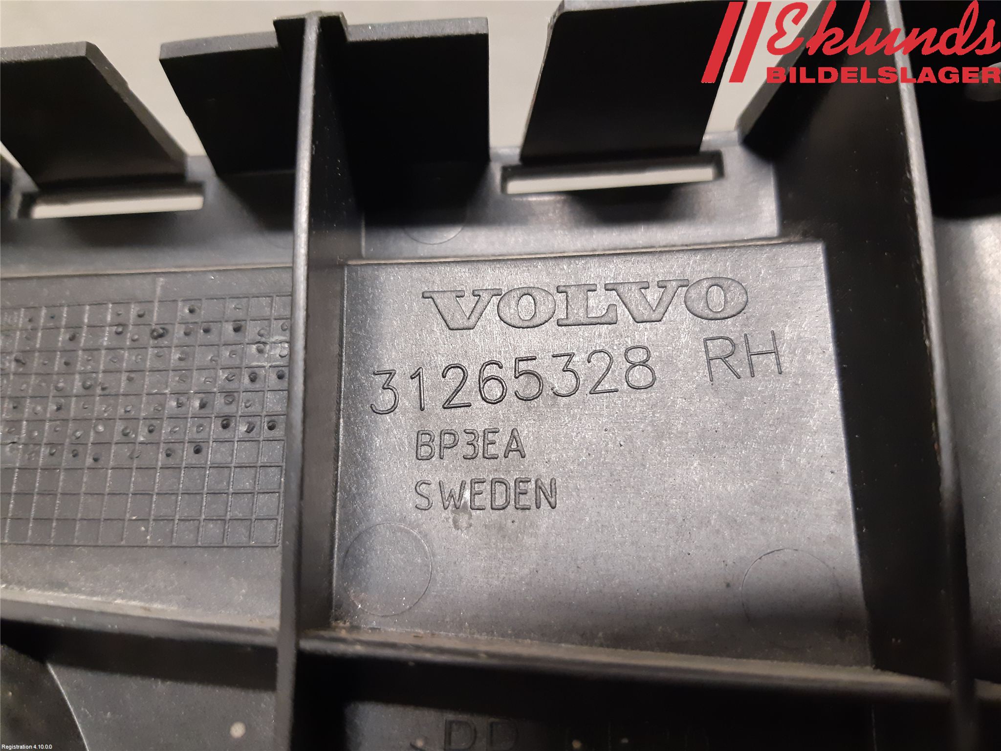 Volvo V70 08-13 Stötfångarfäste Bak Hö