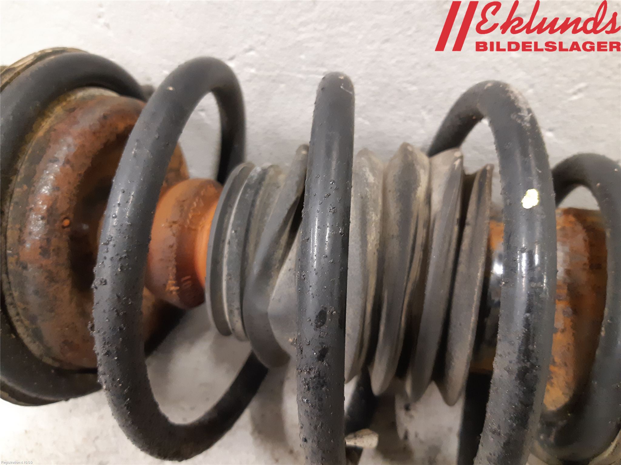 BMW 3 E90/91 SED/TOU 05-12 Fjäderben Fram Höger